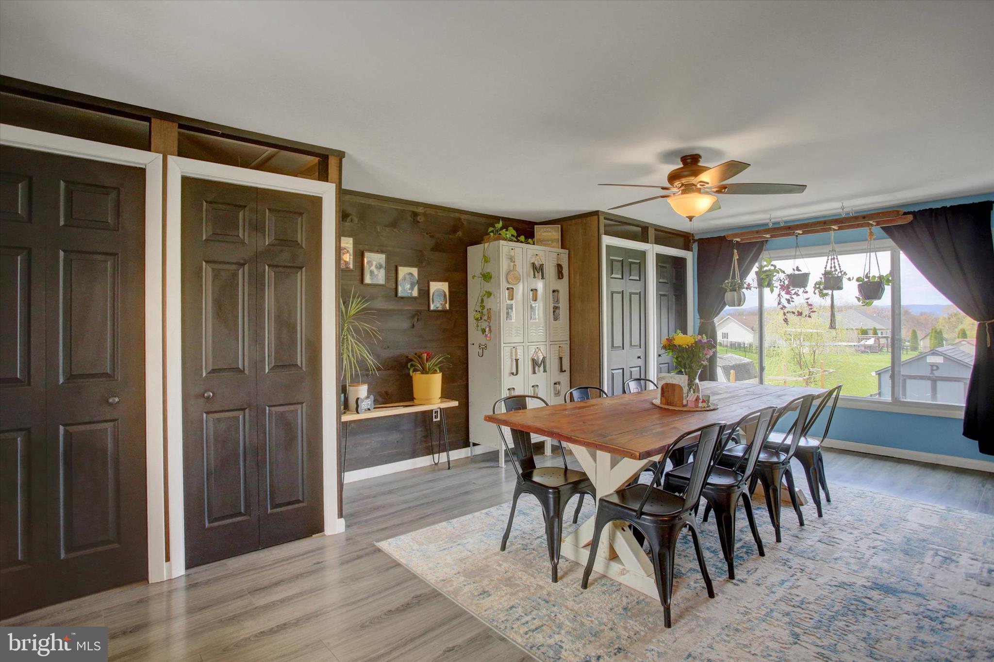 WARM SPRING ROAD - Residential