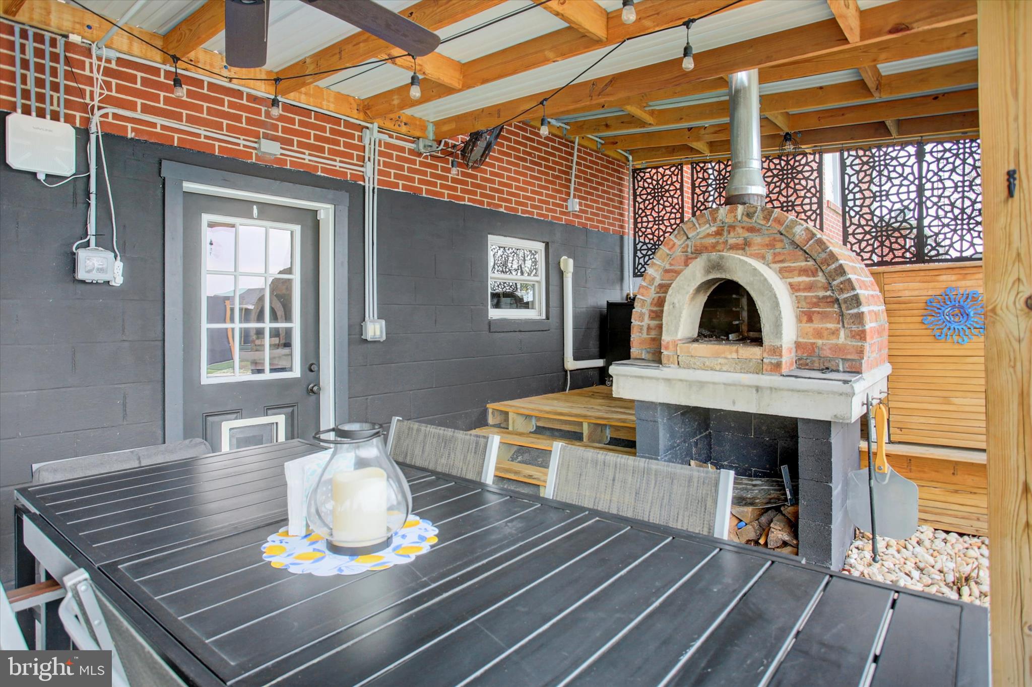 WARM SPRING ROAD - Residential