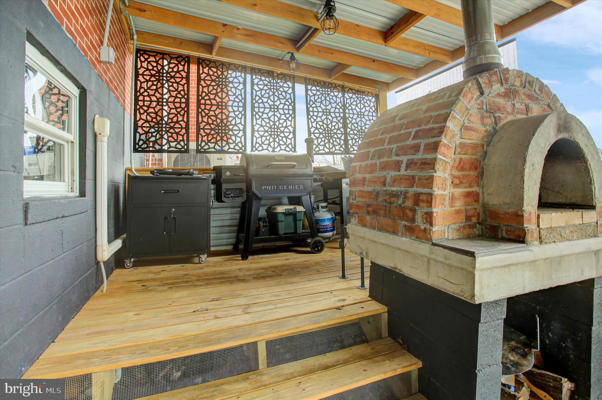 WARM SPRING ROAD - Residential