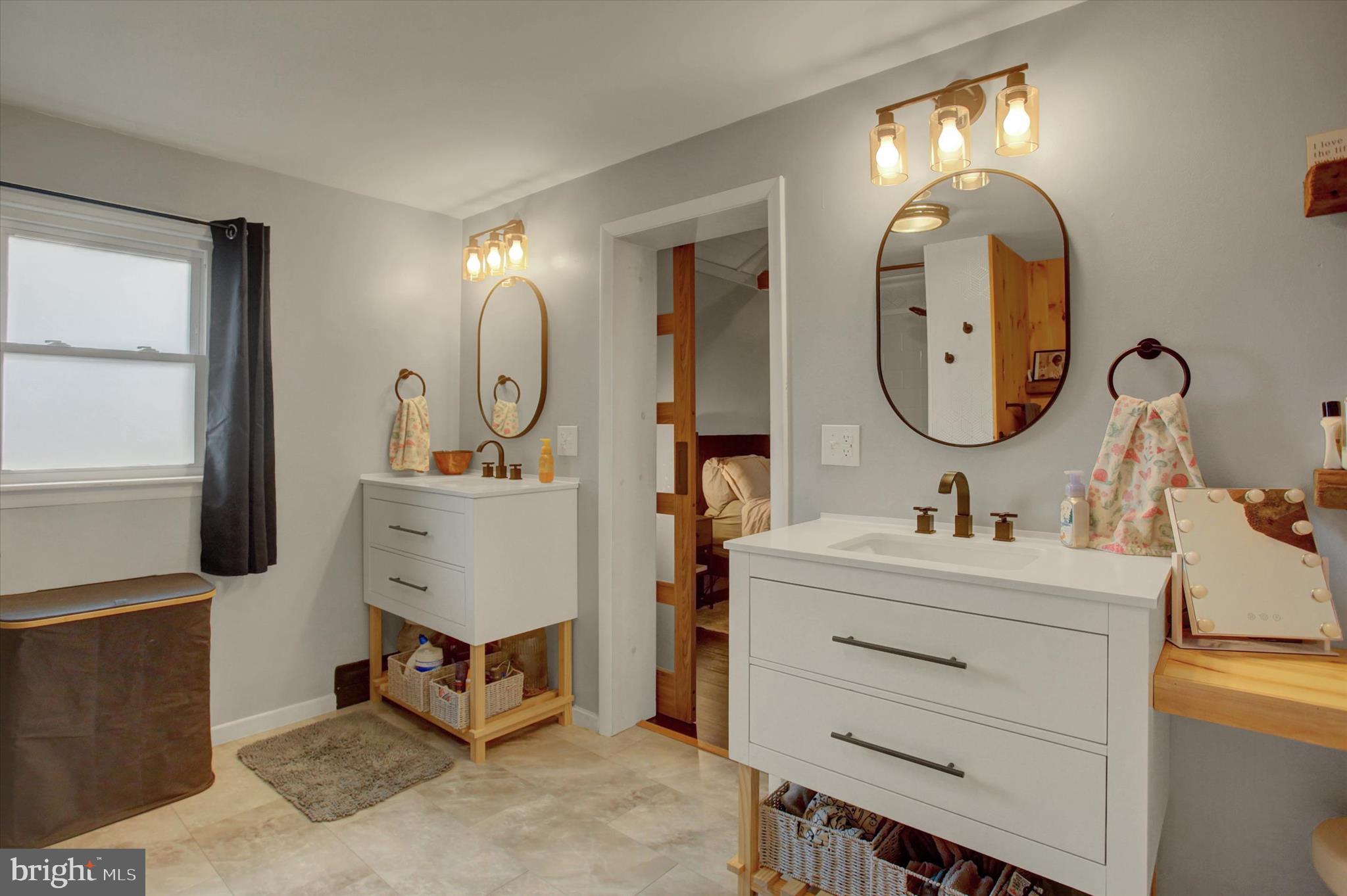 WARM SPRING ROAD - Residential