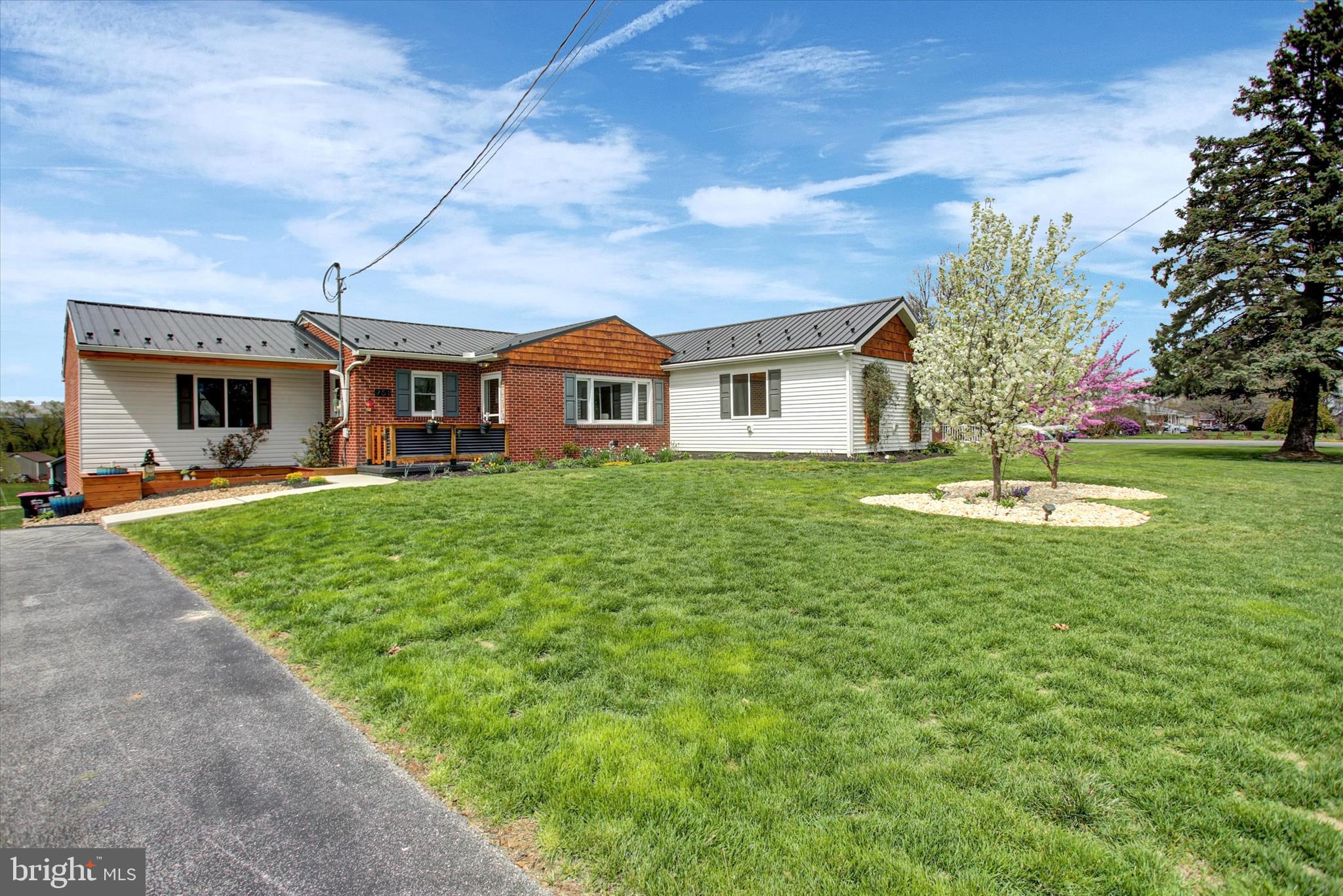 WARM SPRING ROAD - Residential