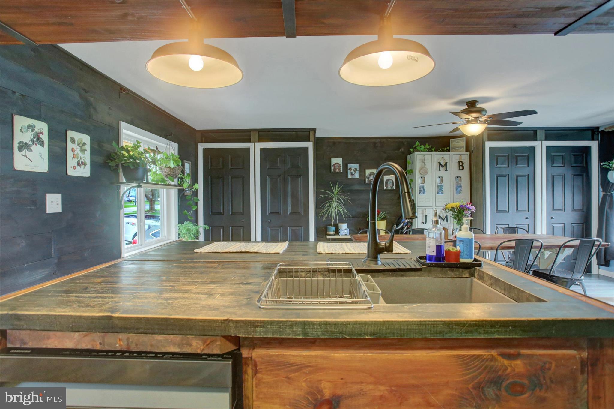 WARM SPRING ROAD - Residential