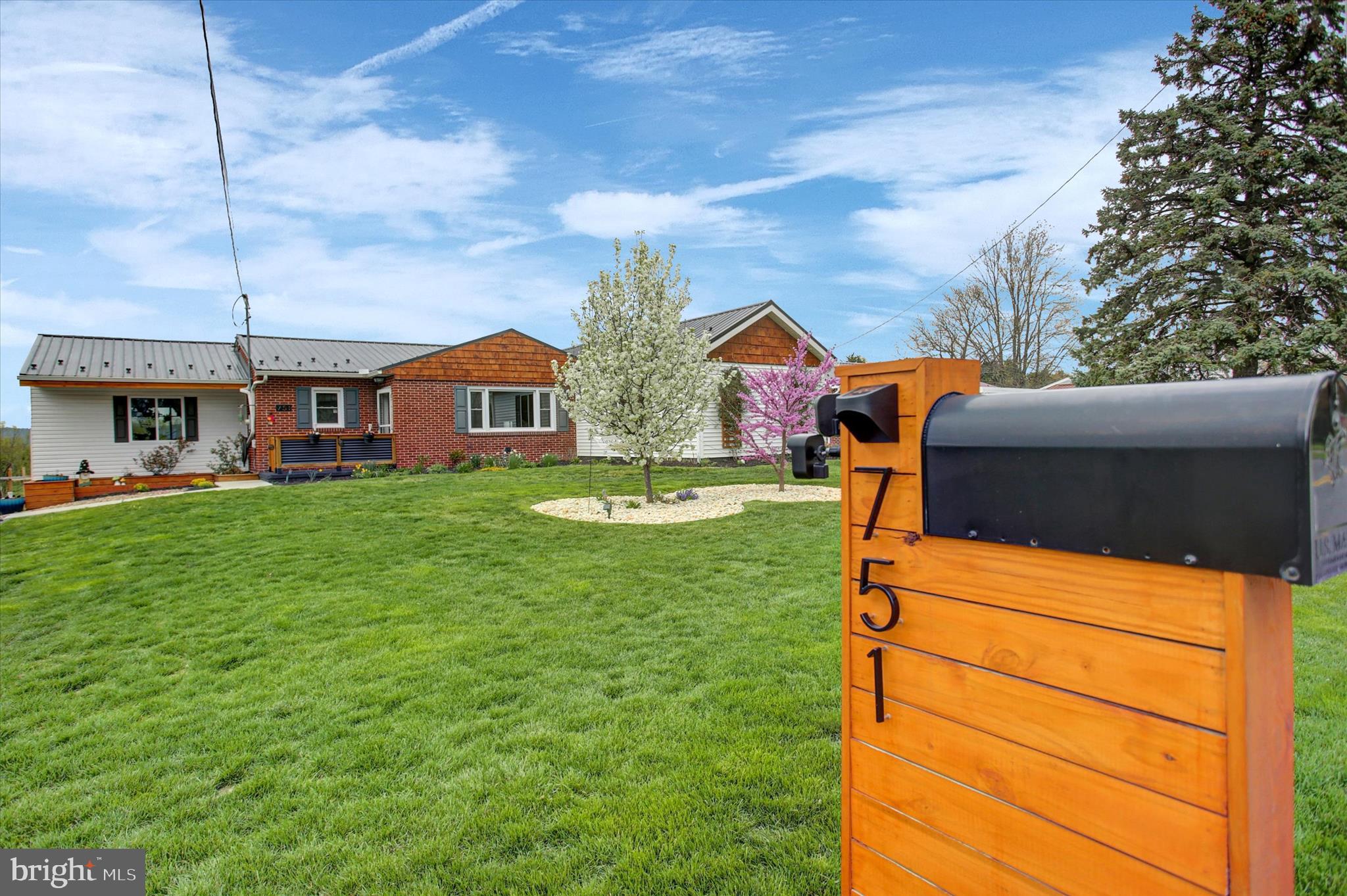 WARM SPRING ROAD - Residential