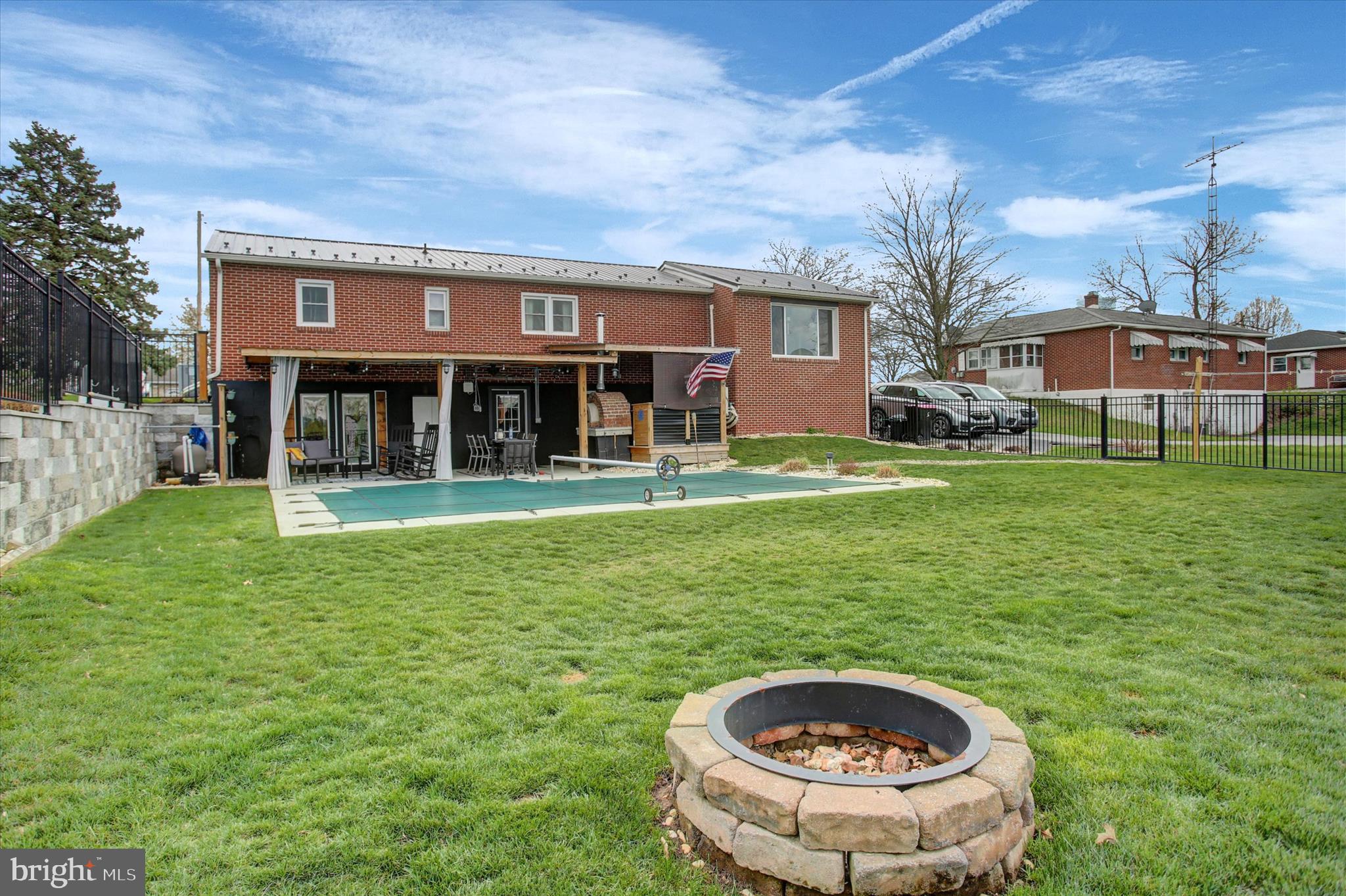 WARM SPRING ROAD - Residential