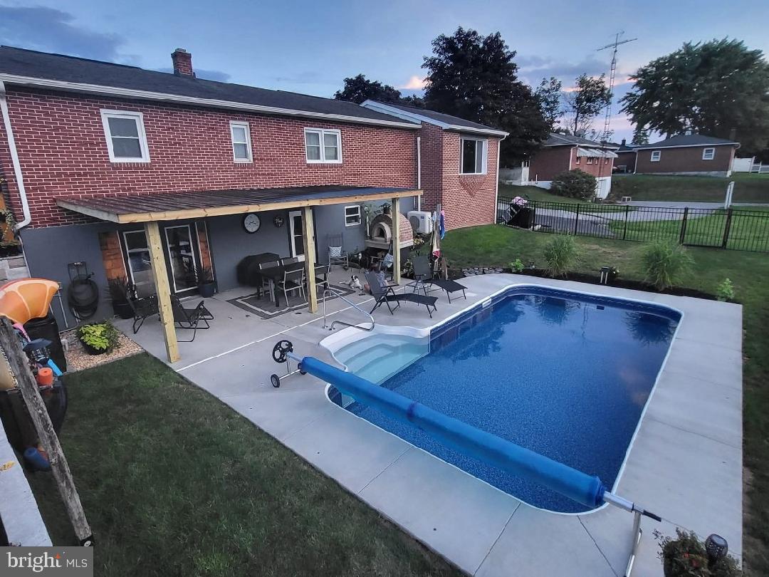 WARM SPRING ROAD - Residential