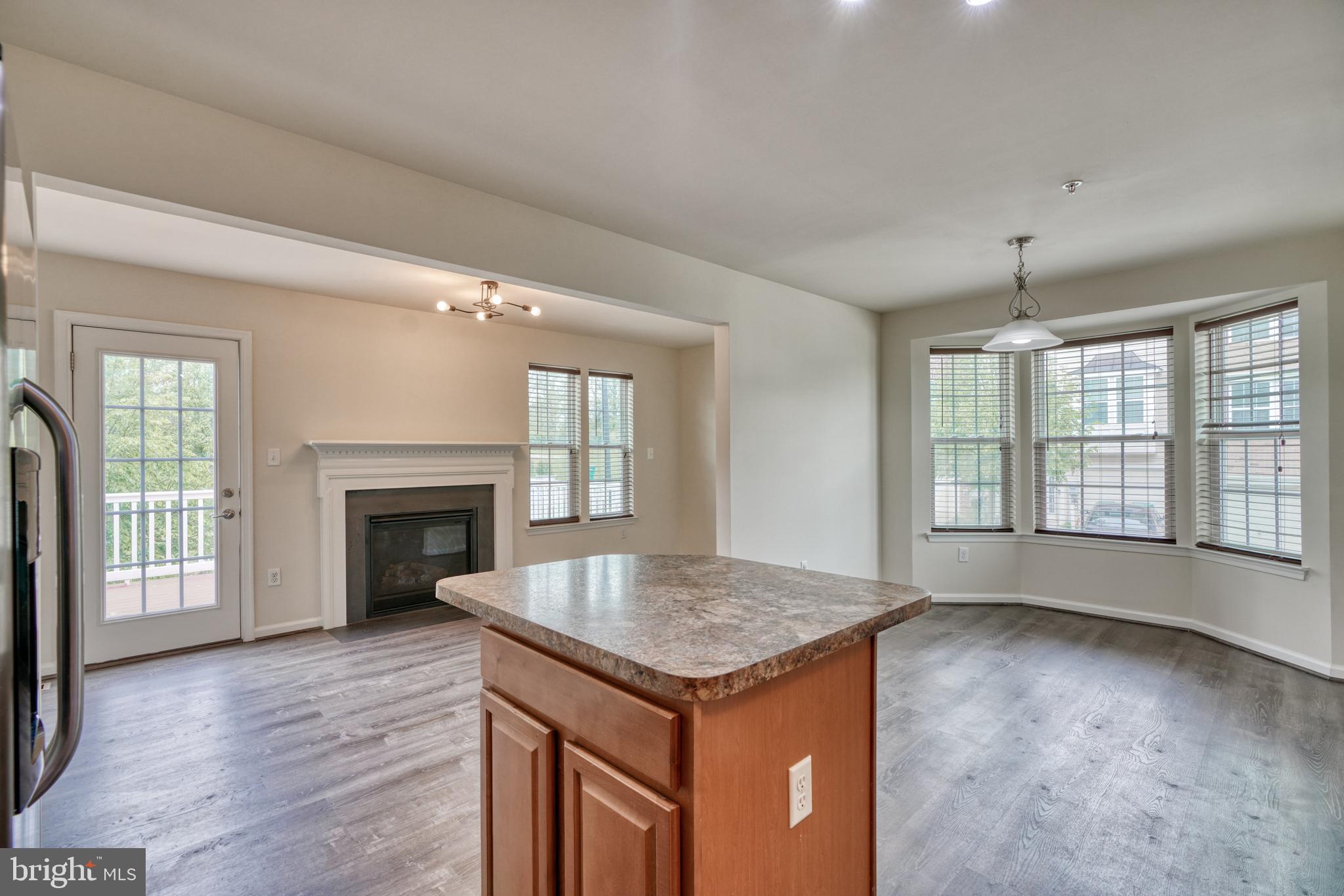 VILLAGE TOWNS - Residential