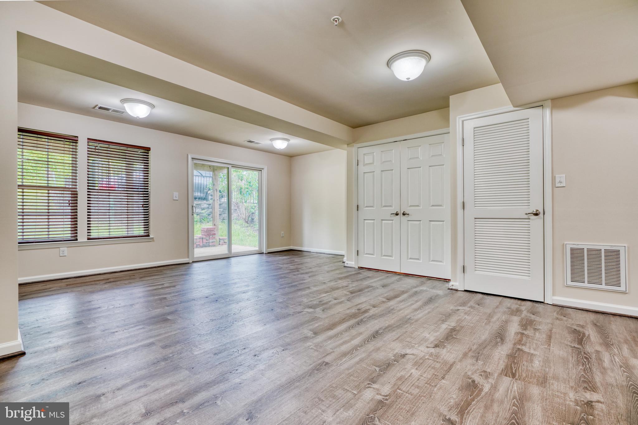 VILLAGE TOWNS - Residential