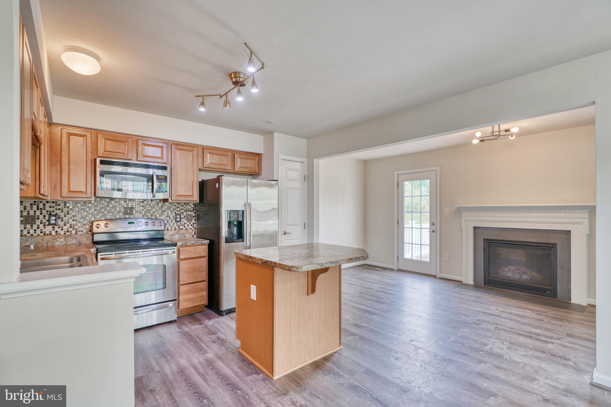 VILLAGE TOWNS - Residential