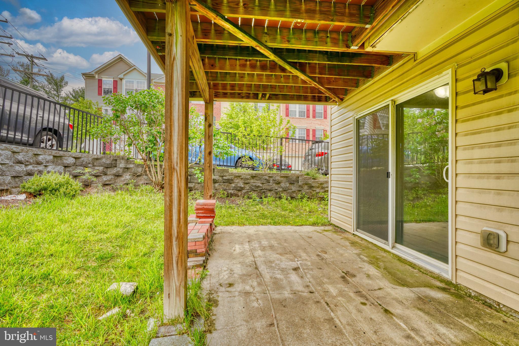 VILLAGE TOWNS - Residential