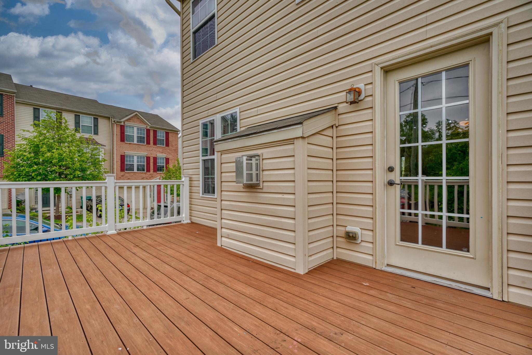 VILLAGE TOWNS - Residential