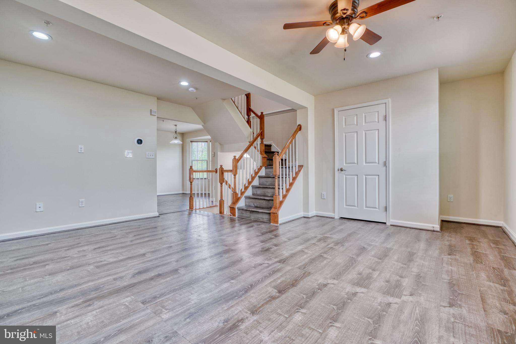 VILLAGE TOWNS - Residential