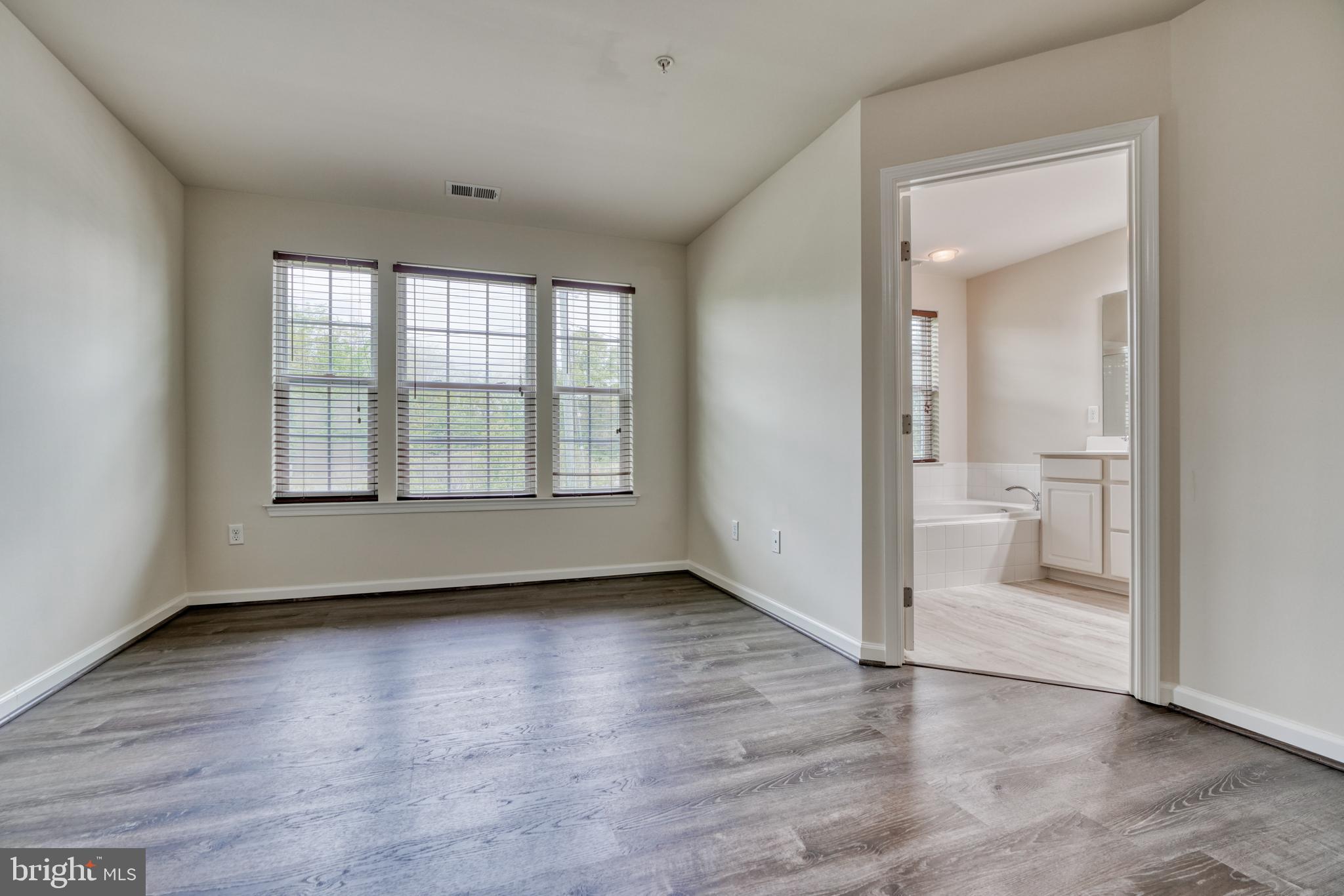 VILLAGE TOWNS - Residential