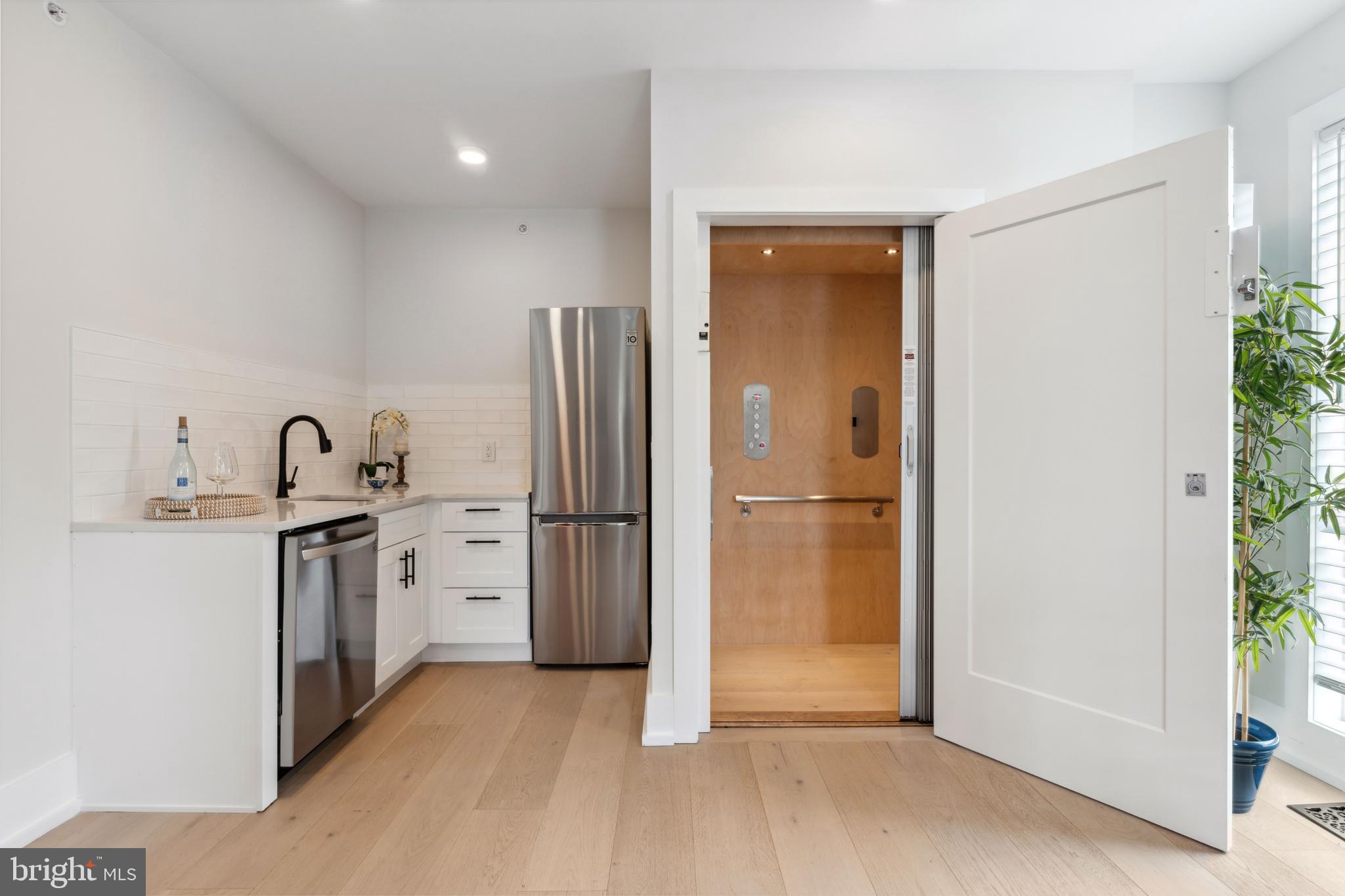 MANAYUNK - Residential