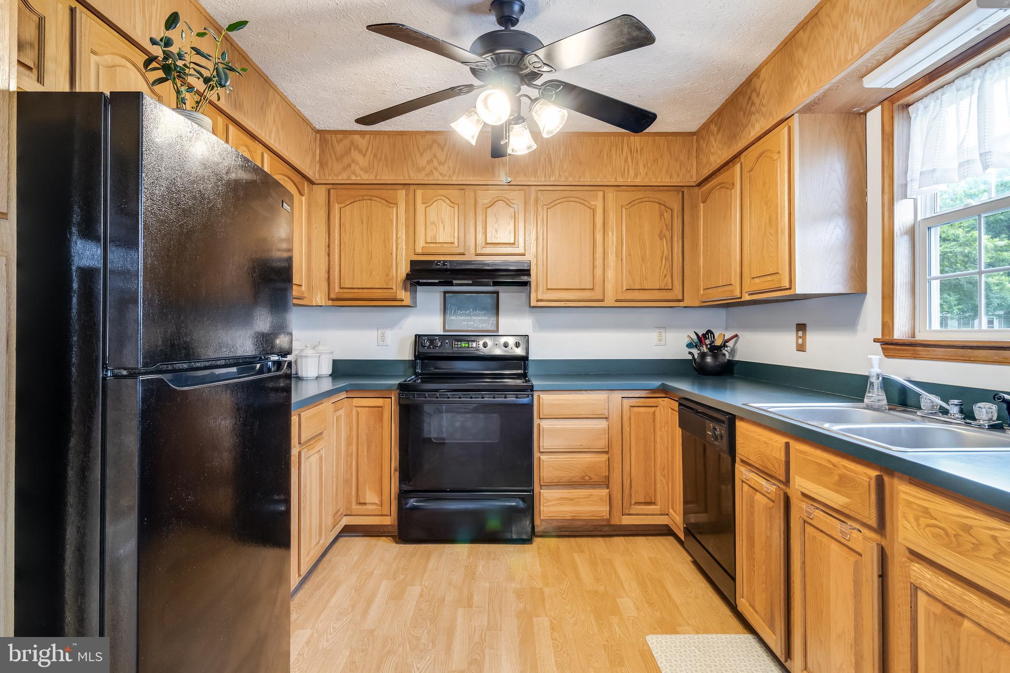 RESURRECTION MANOR - Residential