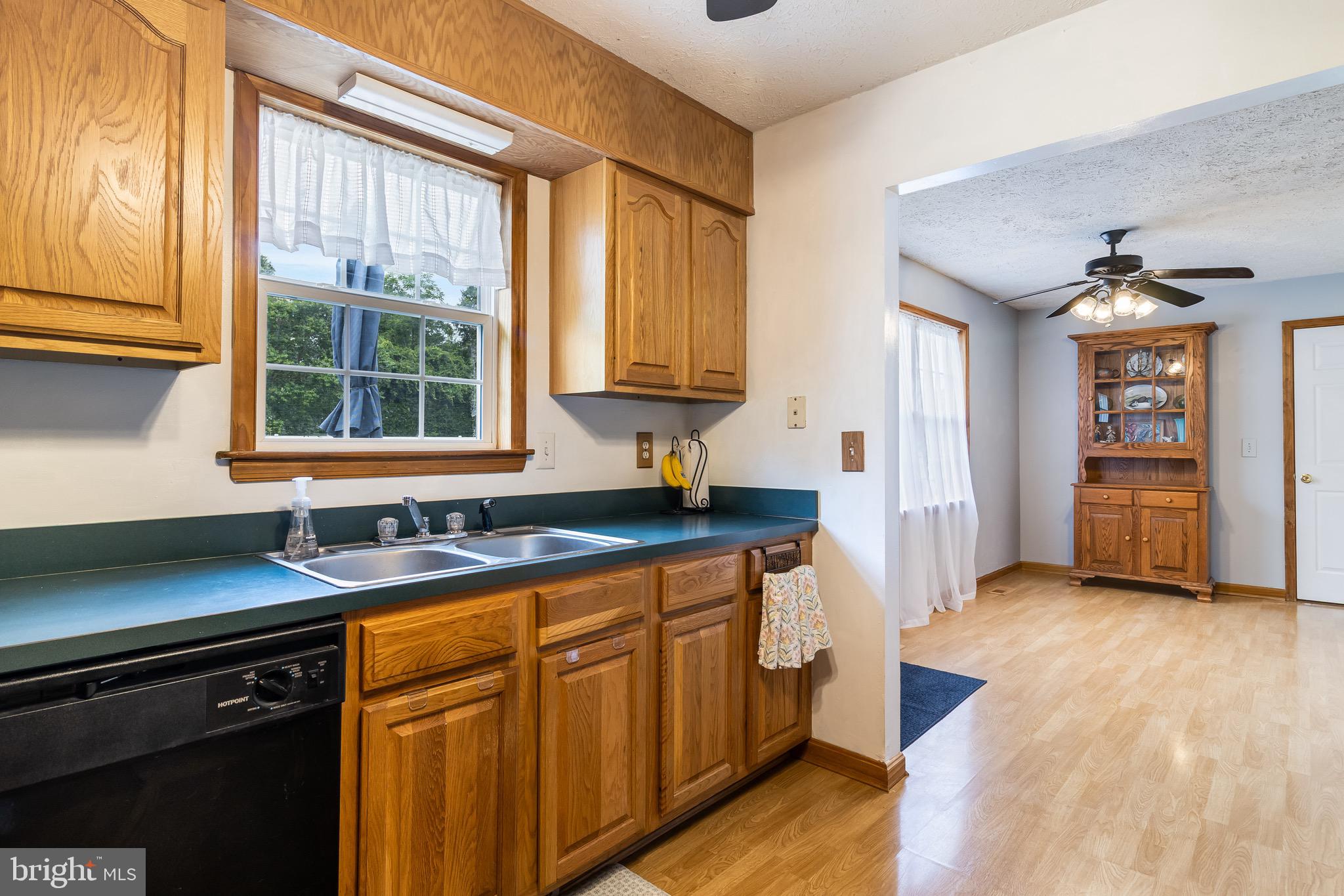 RESURRECTION MANOR - Residential