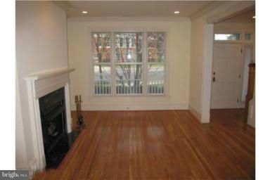 OLD TOWN GATEWAY - Residential Lease