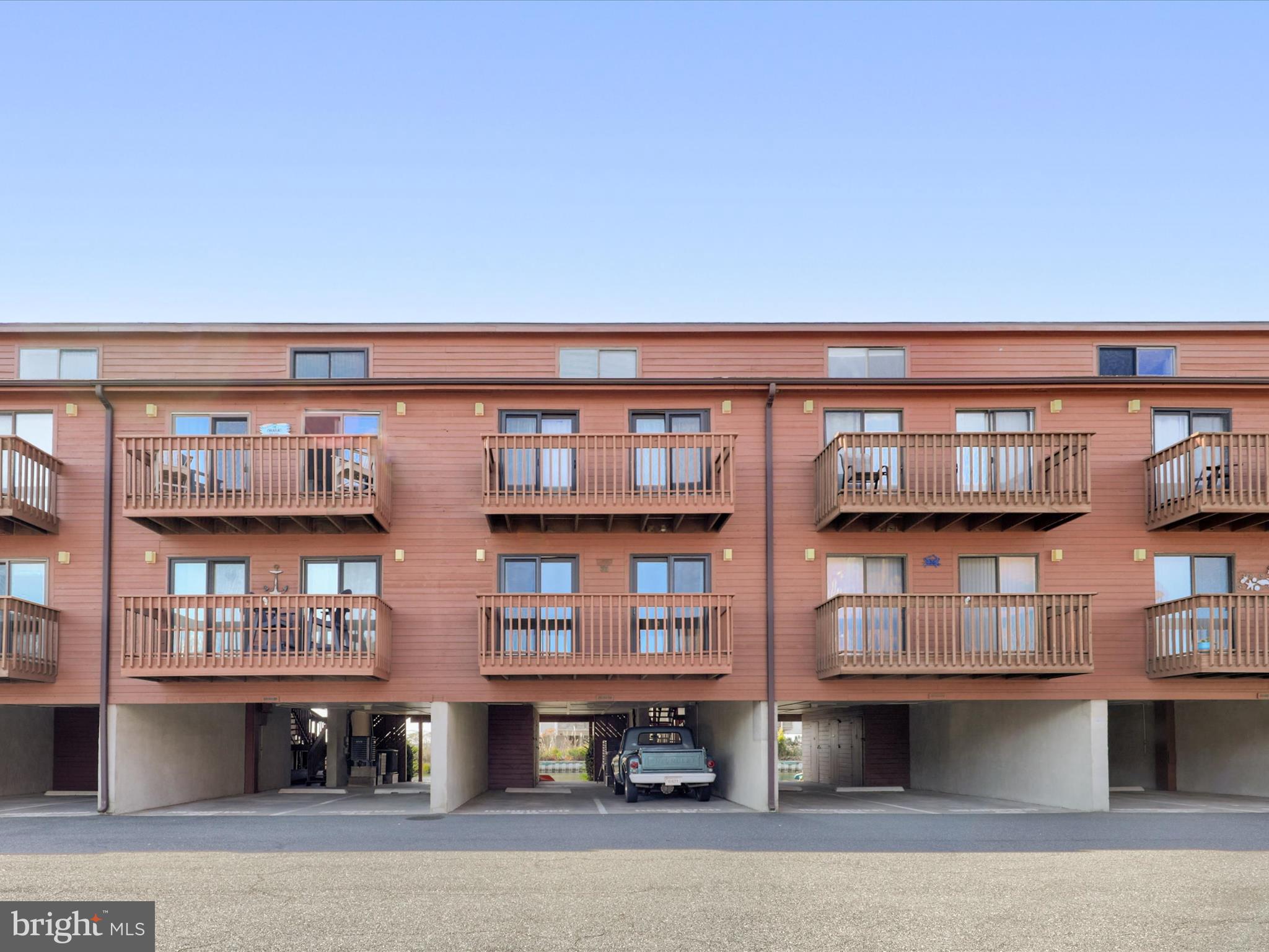 SUNSET LANDING - Residential