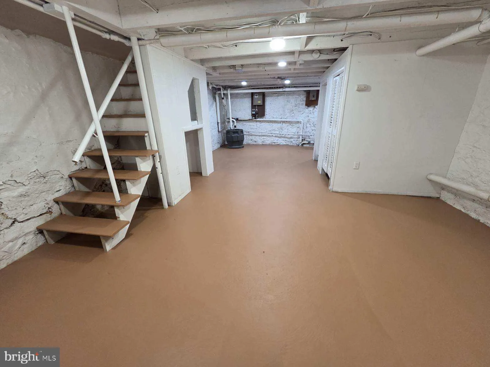 Allentown, Pennsylvania 18104, United States, 3 Bedrooms Bedrooms, ,2 BathroomsBathrooms,Residential,Pending,198087