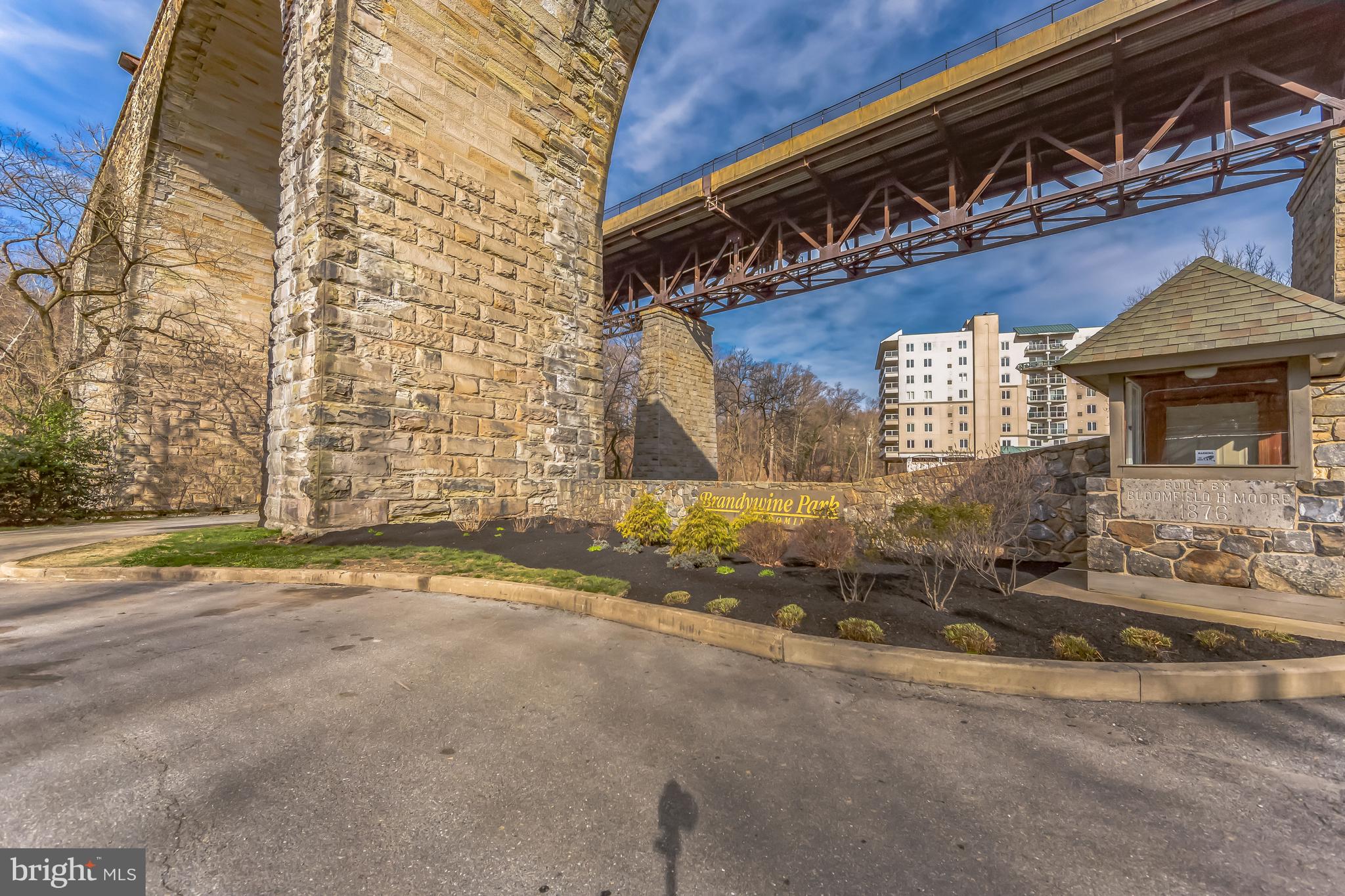 1706 N PARK DRIVE 5