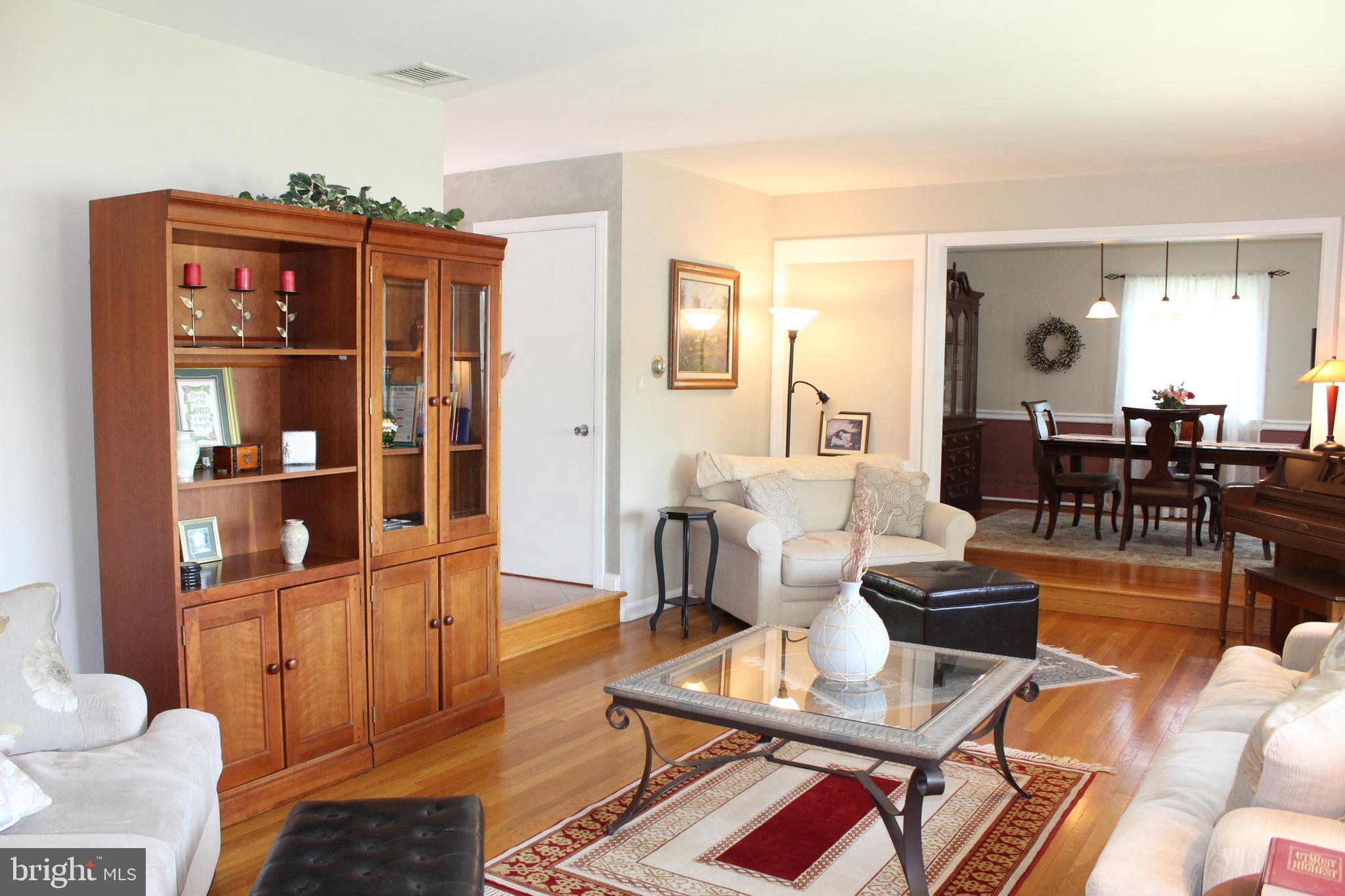 SCHOOL LANE HILLS - Residential