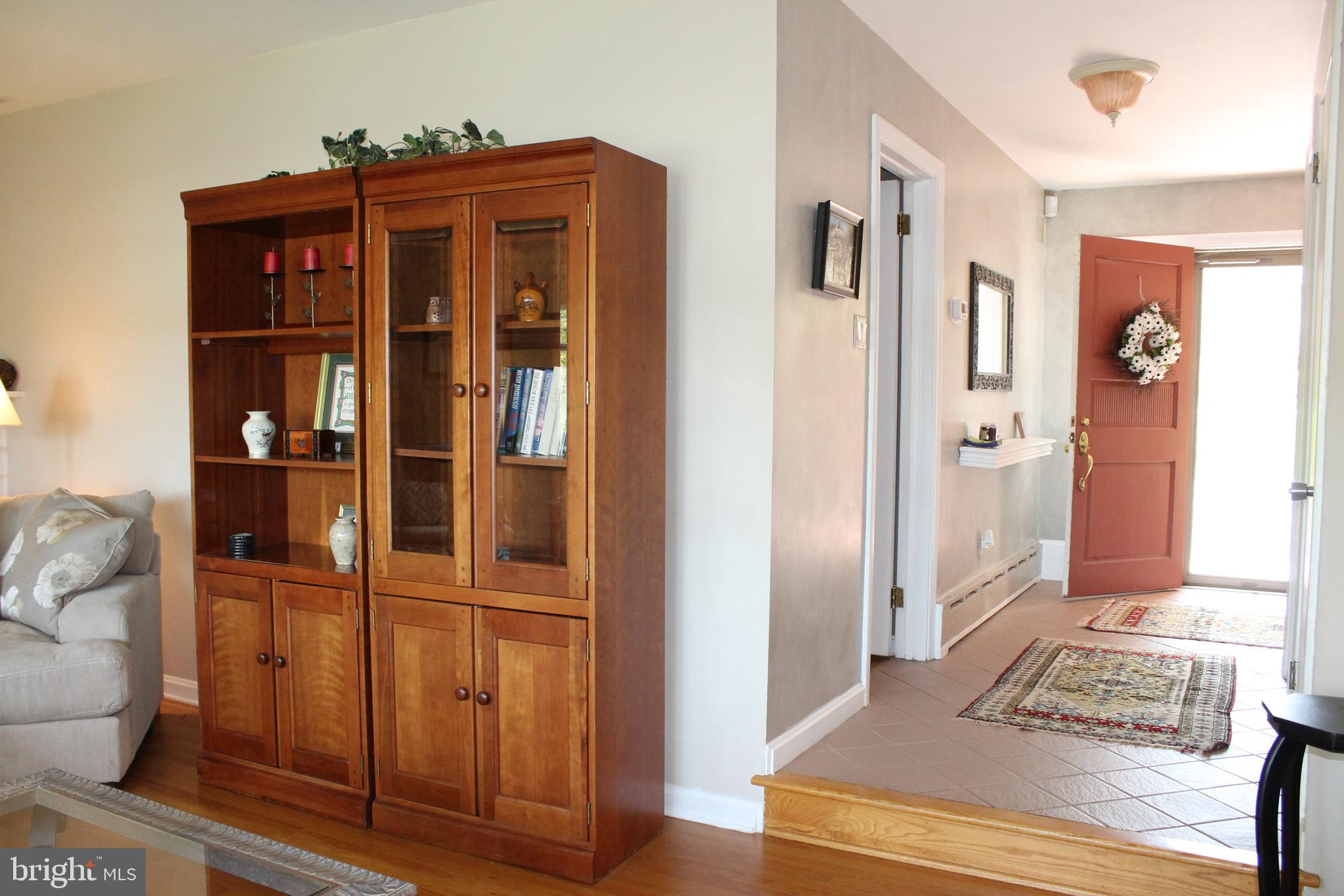 SCHOOL LANE HILLS - Residential