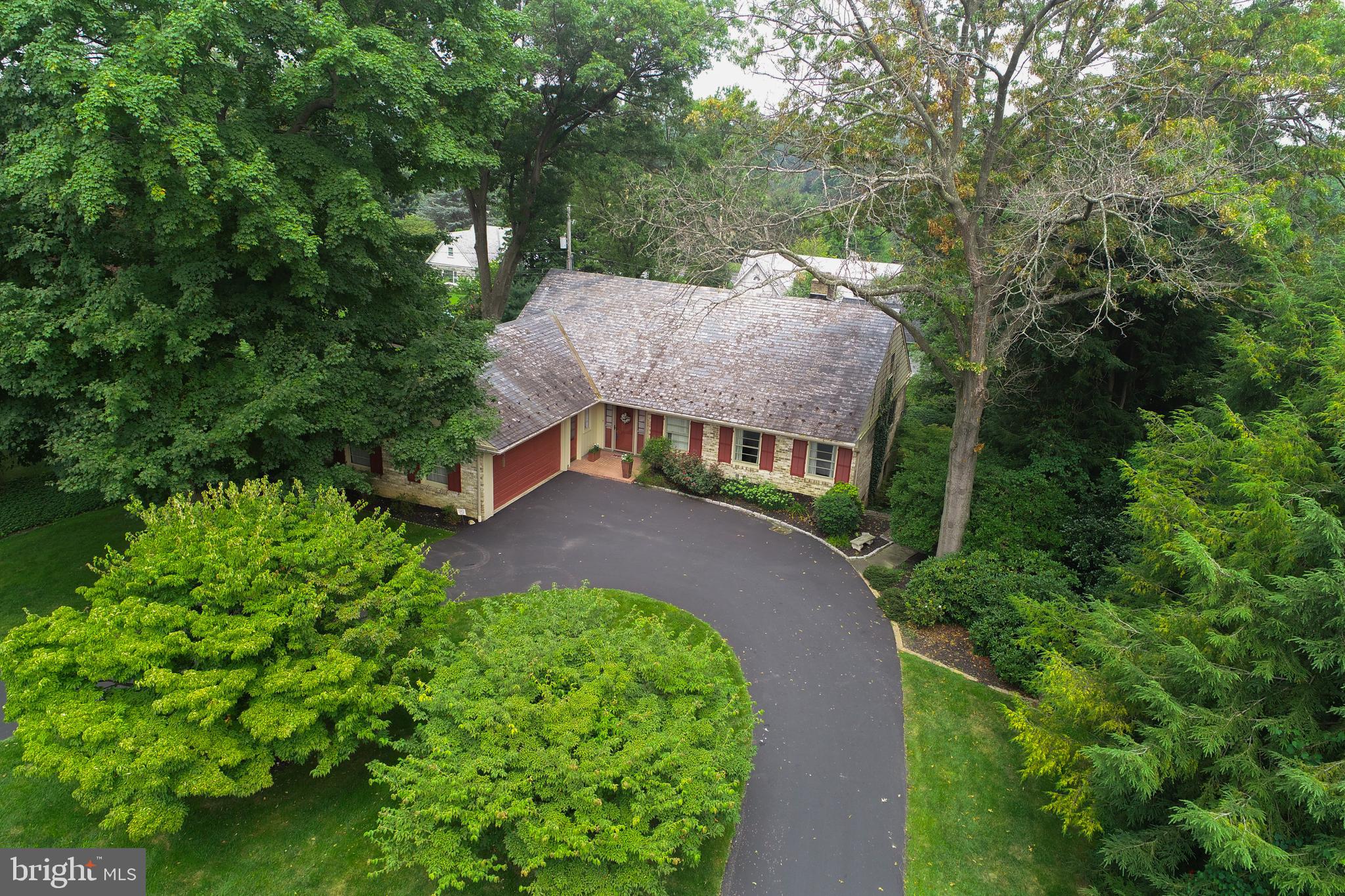 SCHOOL LANE HILLS - Residential