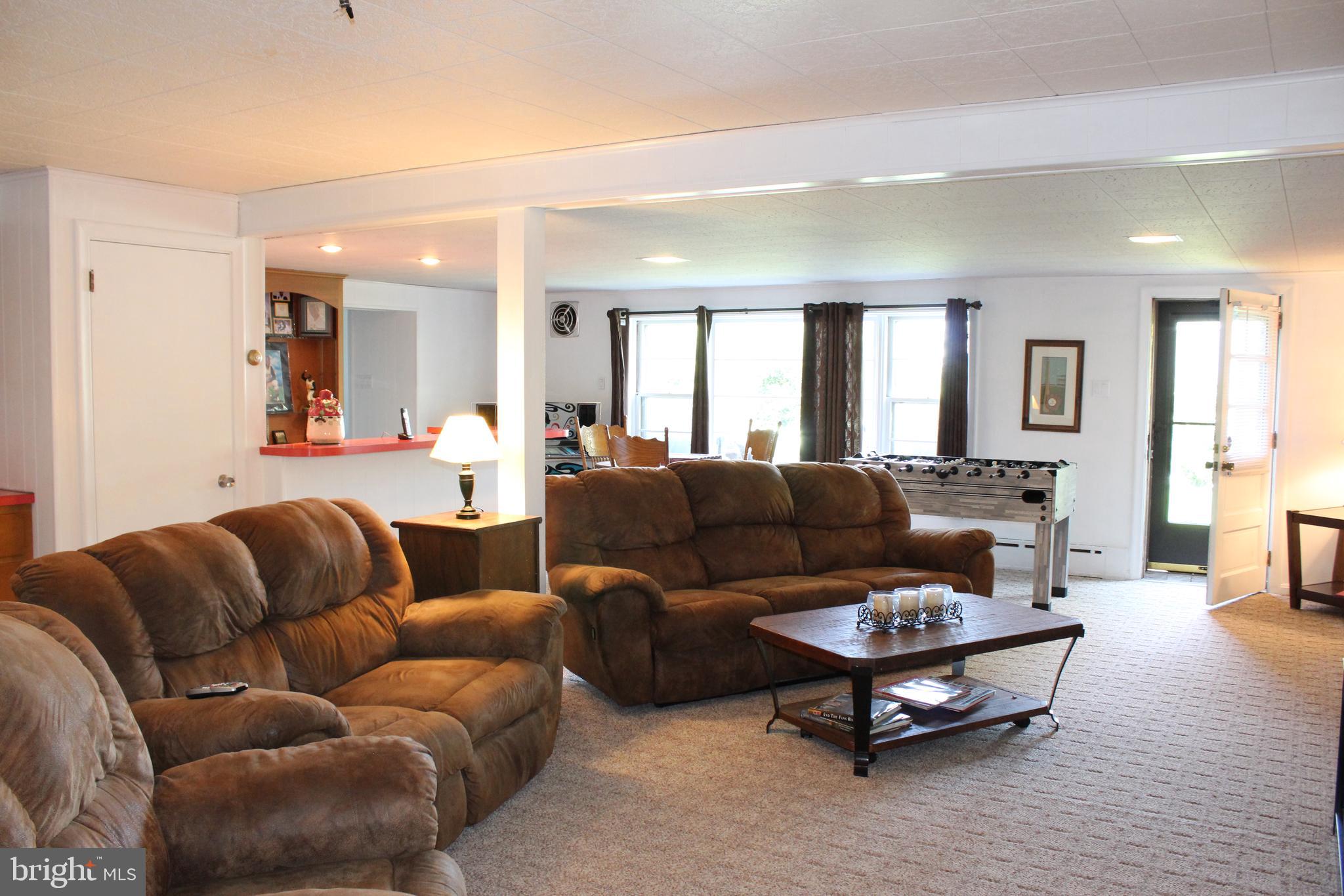 SCHOOL LANE HILLS - Residential