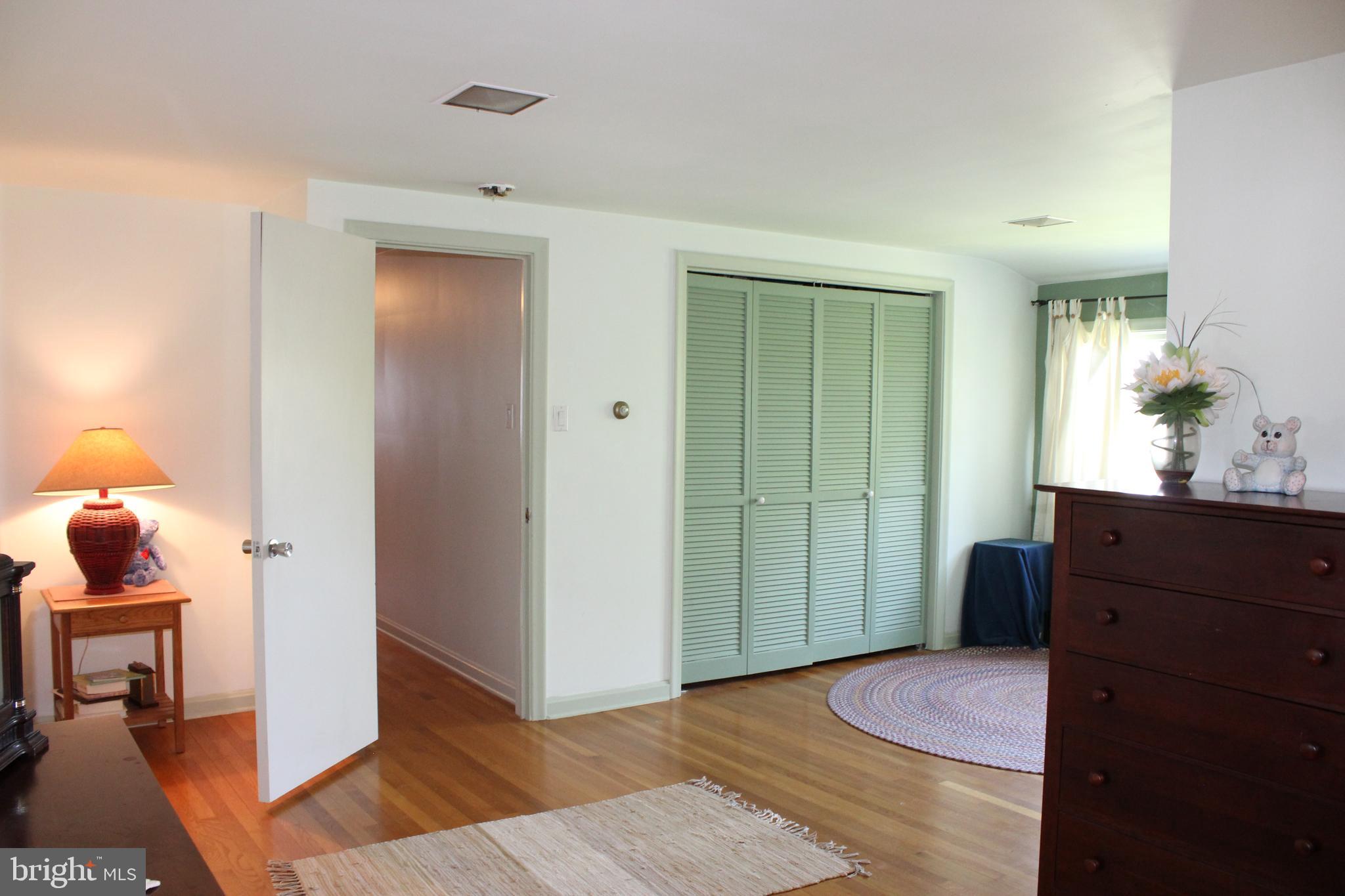 SCHOOL LANE HILLS - Residential