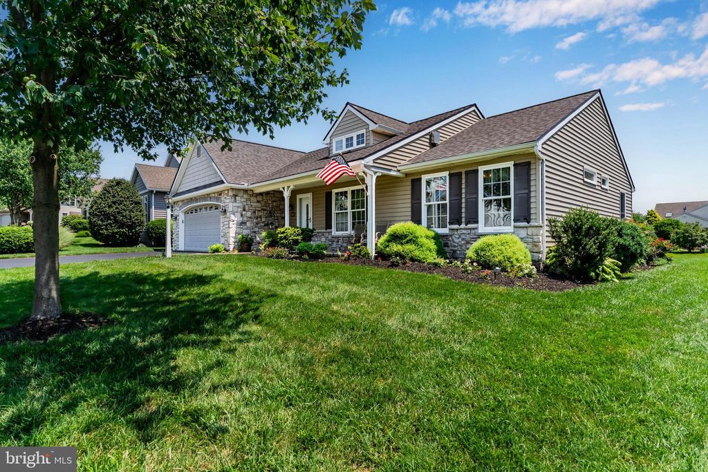 Photo of 1065 Cambridge Drive, MANHEIM, PA 17545 (MLS # PALA2072612)