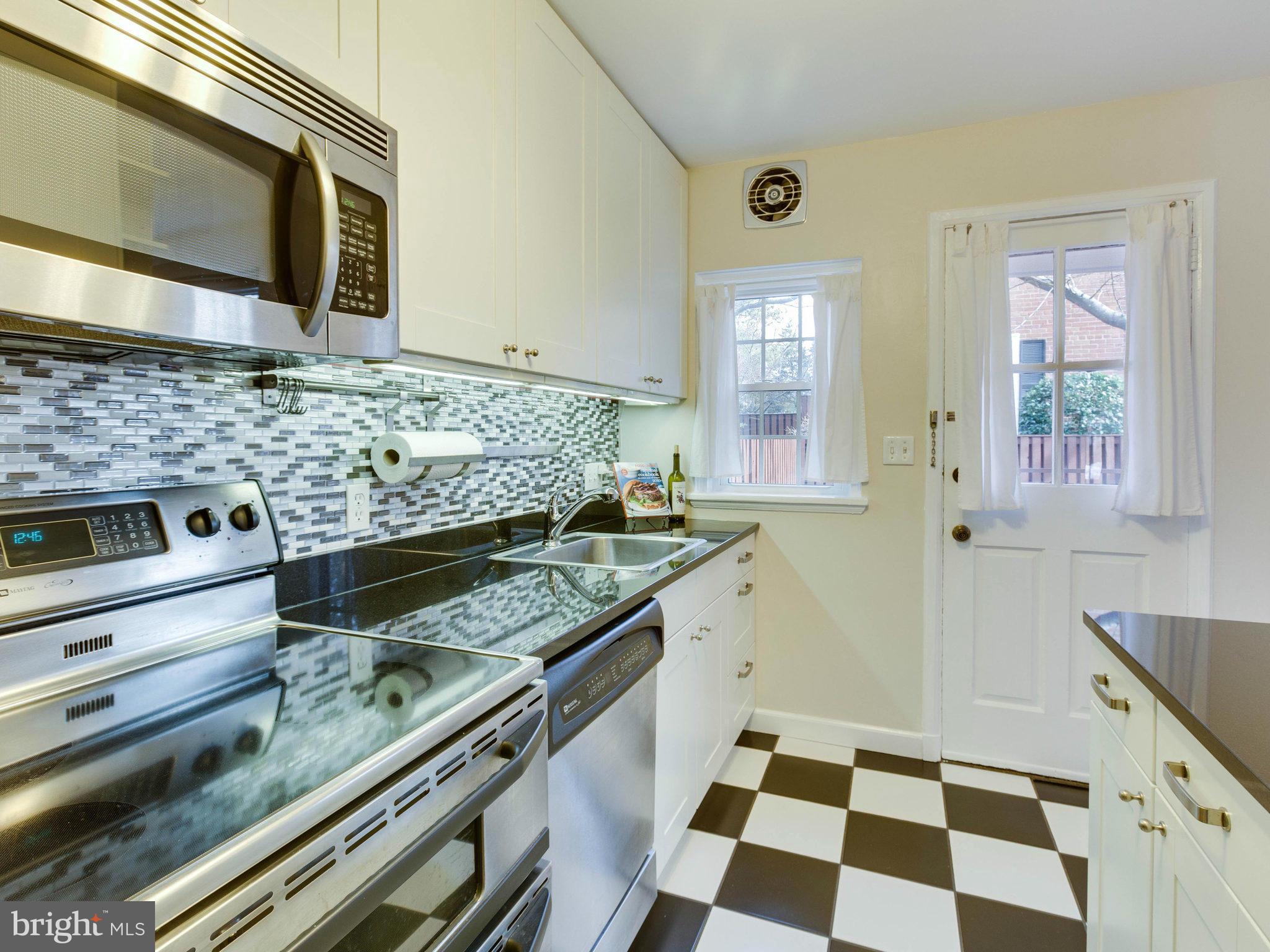 FAIRLINGTON MEADOWS - Residential