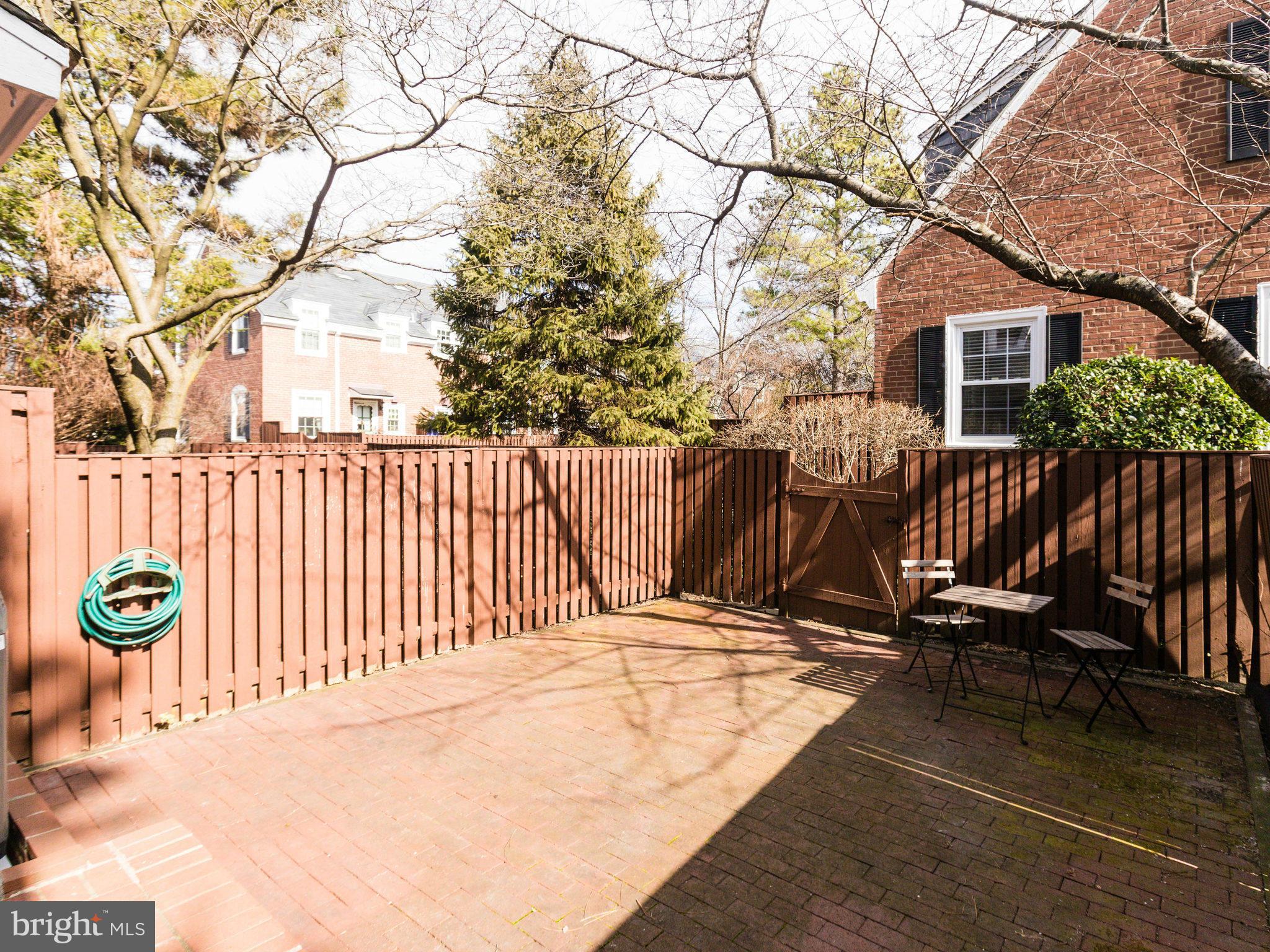 FAIRLINGTON MEADOWS - Residential