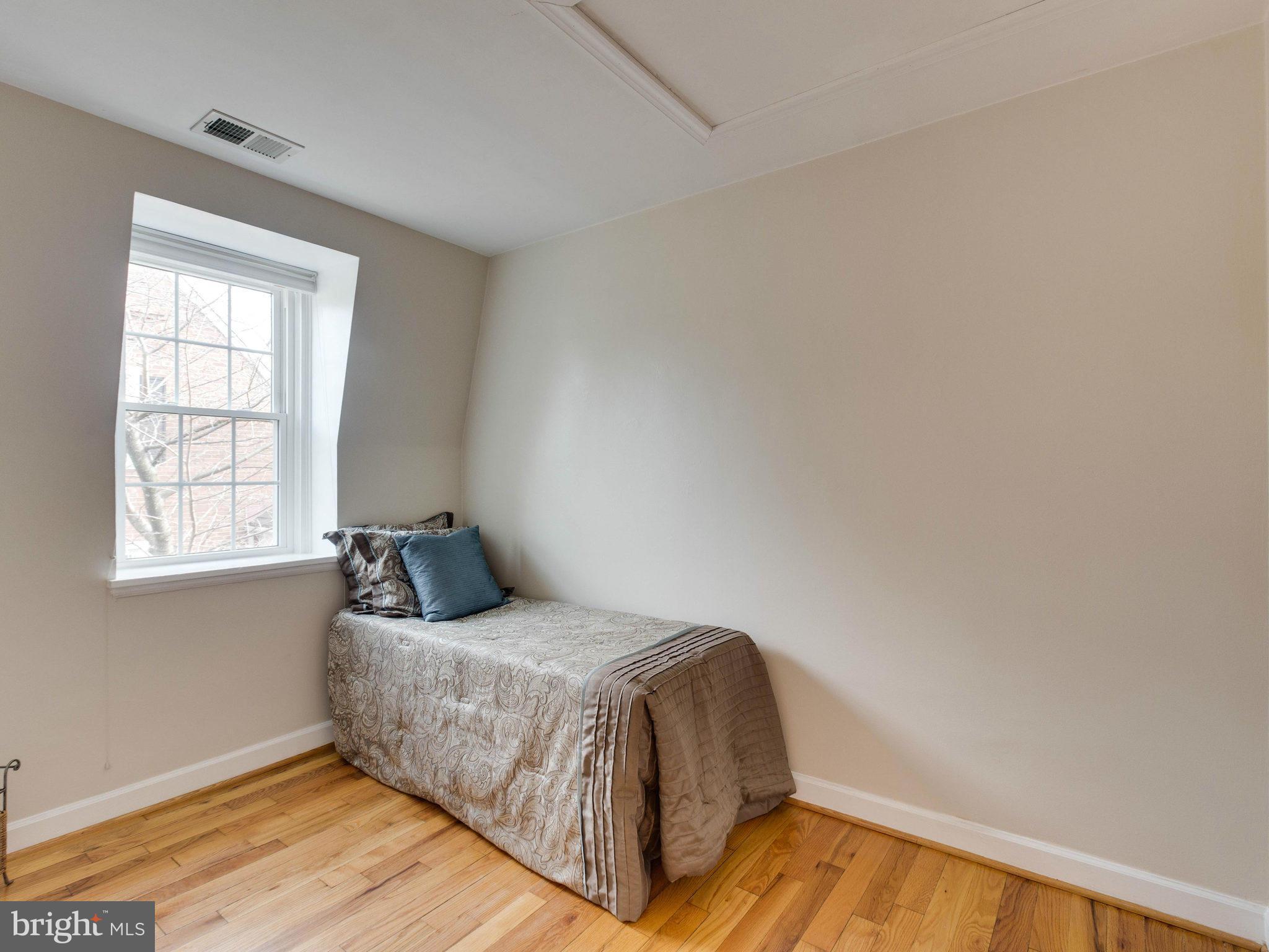 FAIRLINGTON MEADOWS - Residential