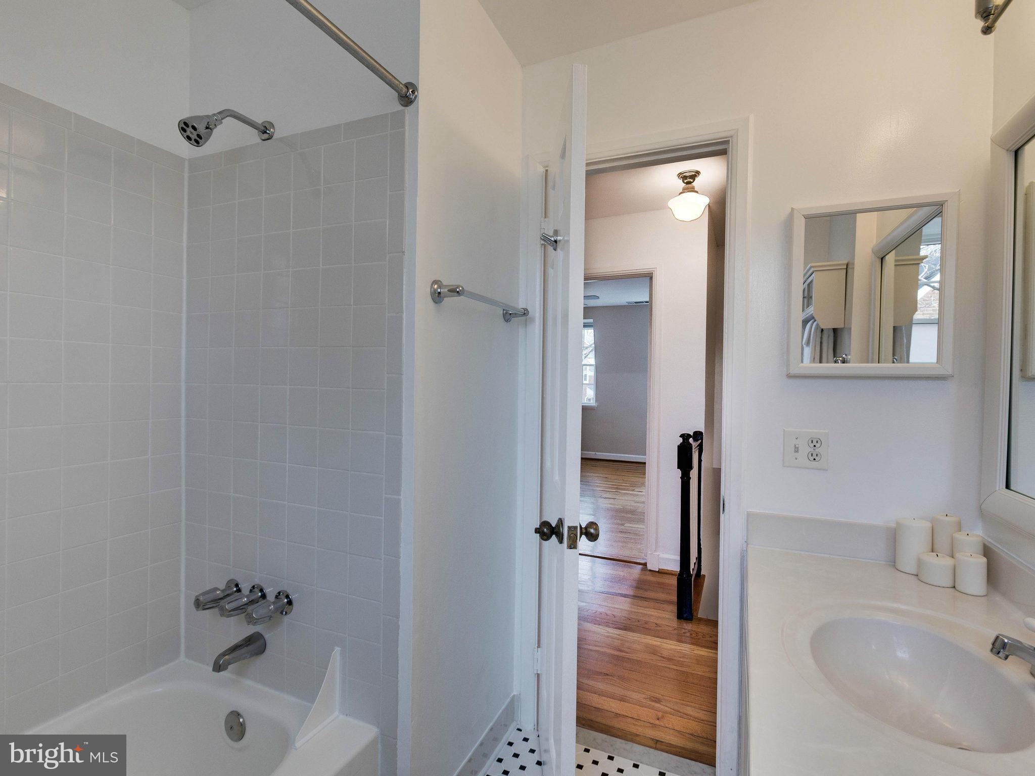 FAIRLINGTON MEADOWS - Residential