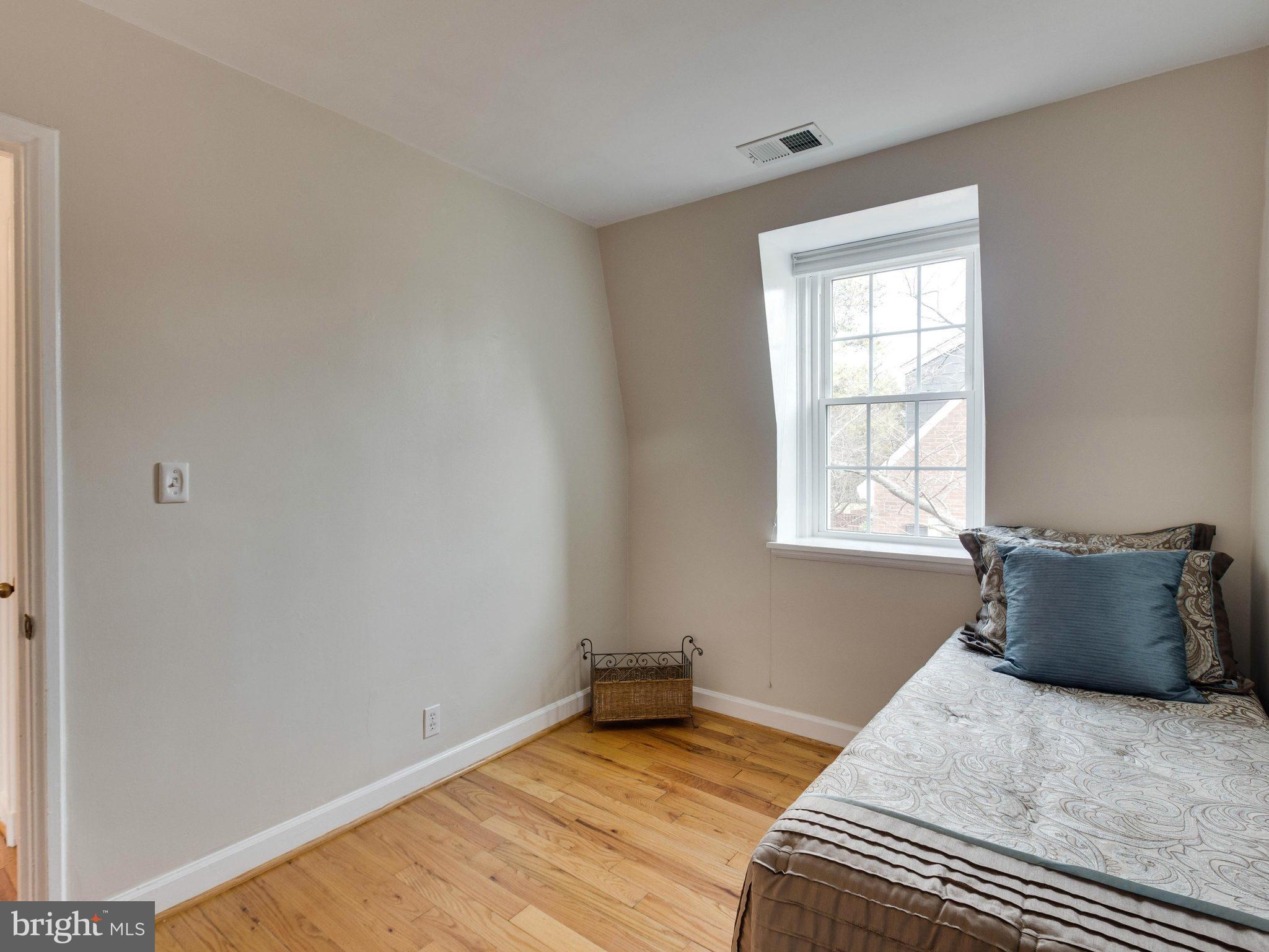 FAIRLINGTON MEADOWS - Residential