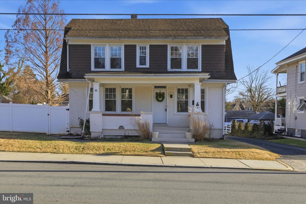 Photo of 125 E Ferdinand Street, MANHEIM, PA 17545 (MLS # PALA2079354)