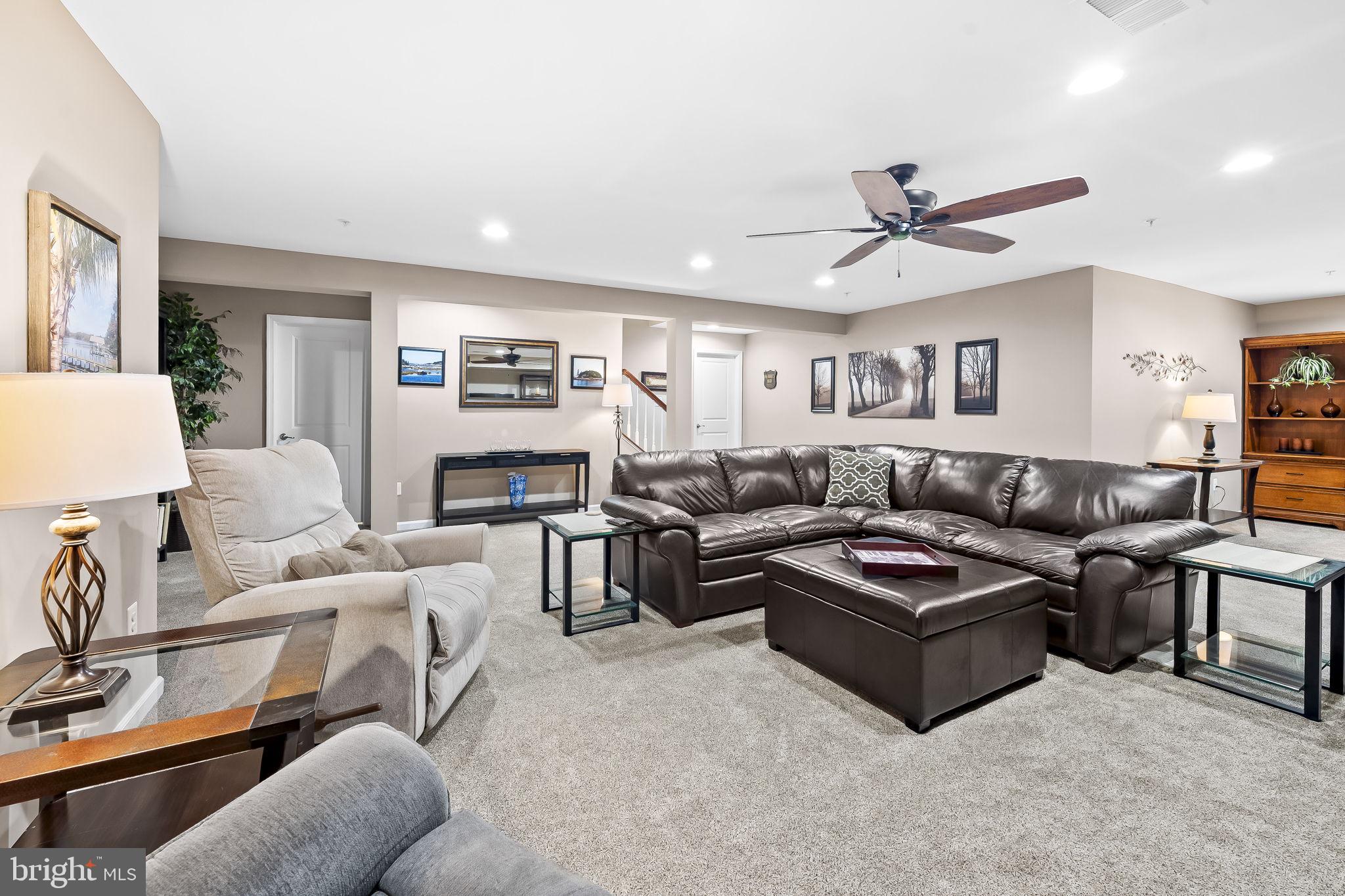 CREEKSIDE VILLAGE - Residential