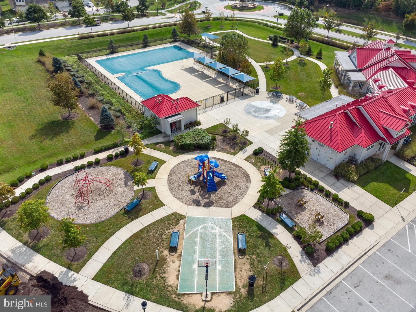 CREEKSIDE VILLAGE - Residential