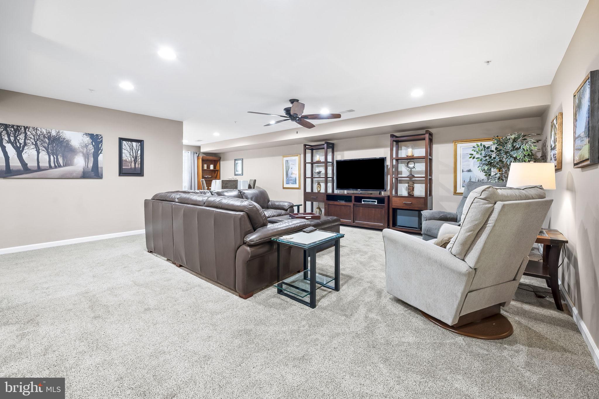 CREEKSIDE VILLAGE - Residential