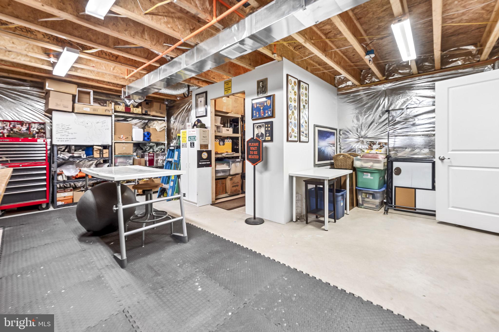 CREEKSIDE VILLAGE - Residential