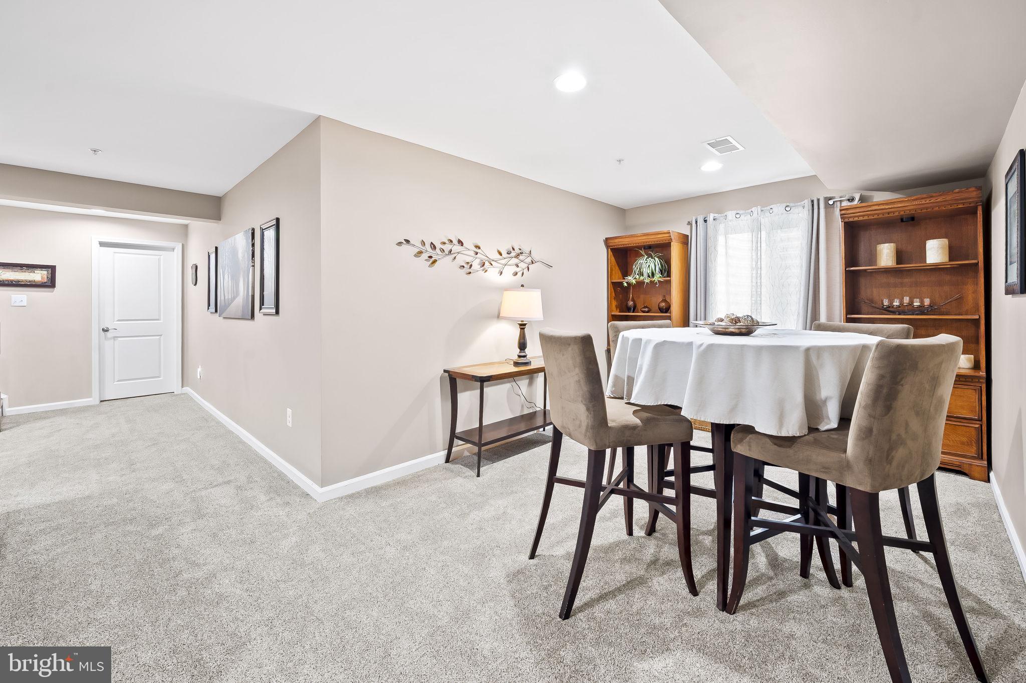 CREEKSIDE VILLAGE - Residential