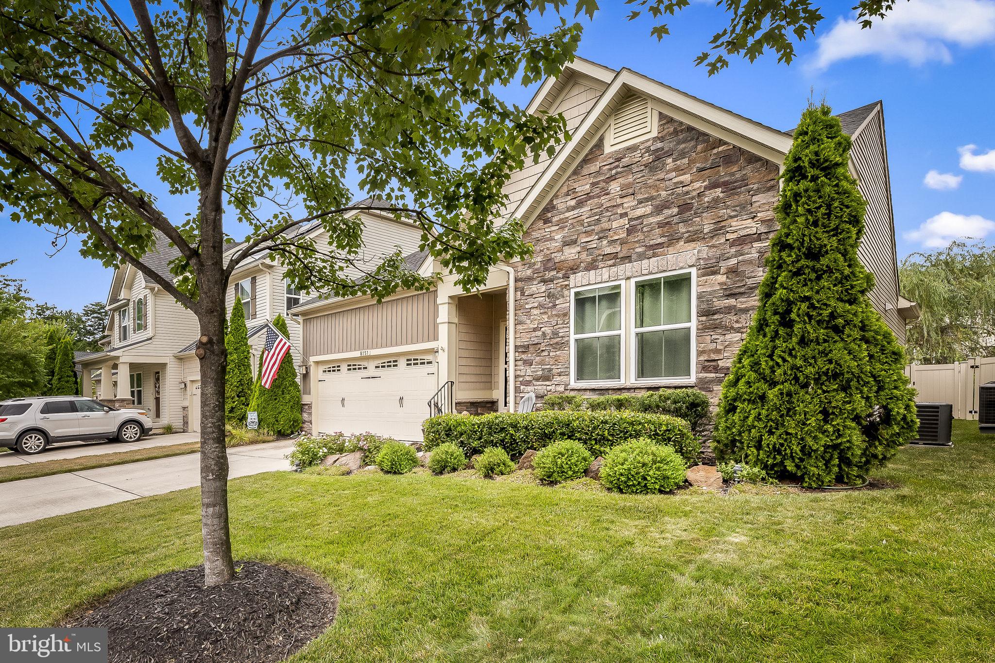 CREEKSIDE VILLAGE - Residential