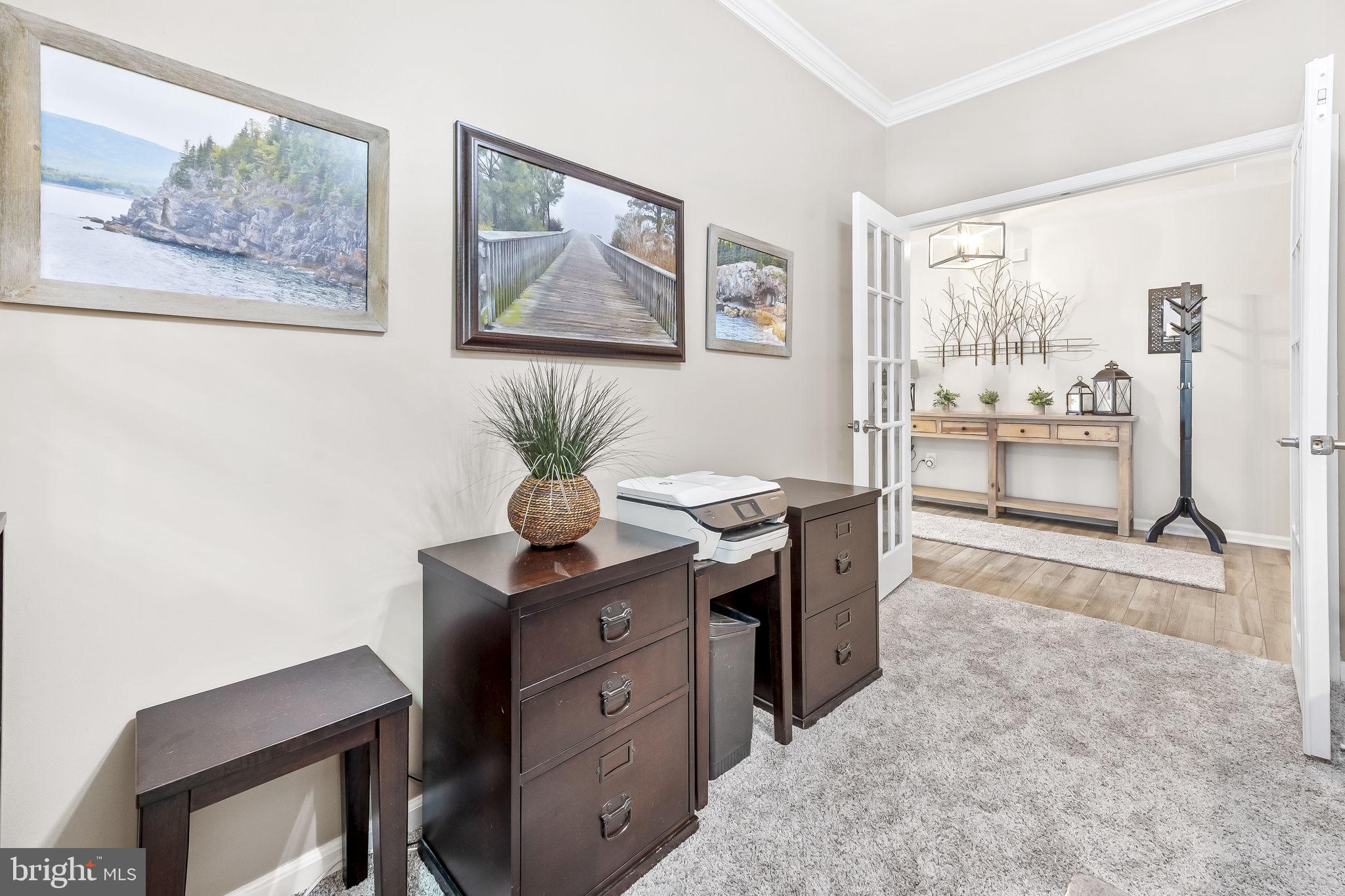 CREEKSIDE VILLAGE - Residential