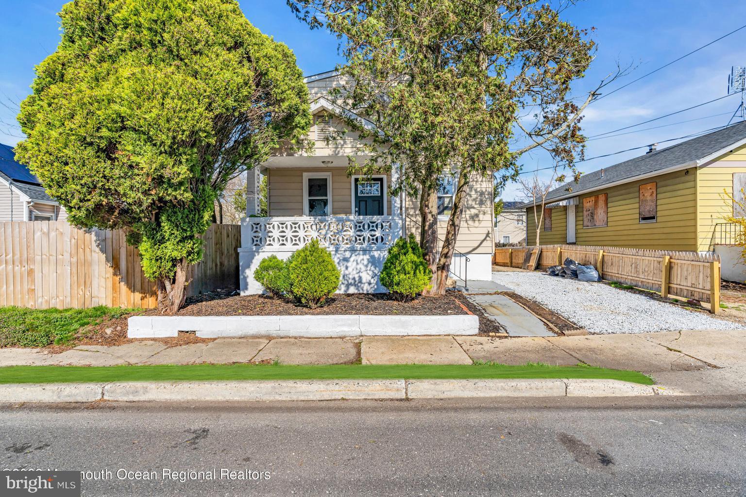 18 FISHER AVENUE