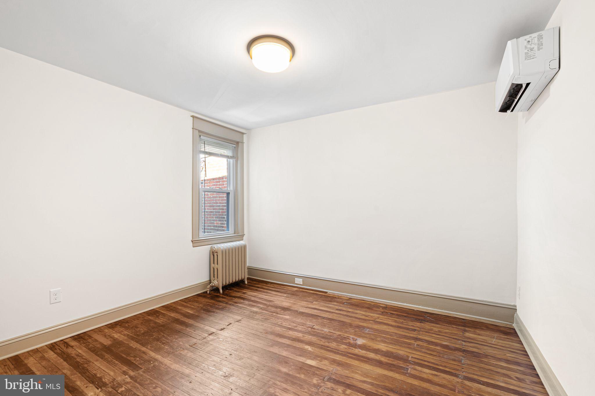 ROXBOROUGH - Residential