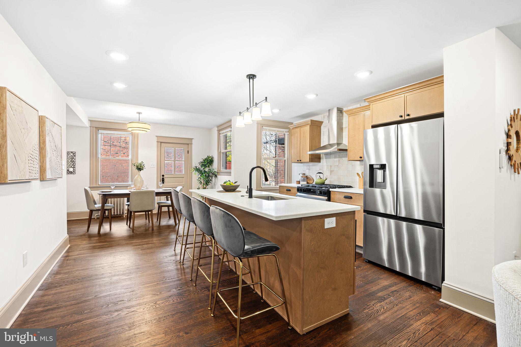 ROXBOROUGH - Residential