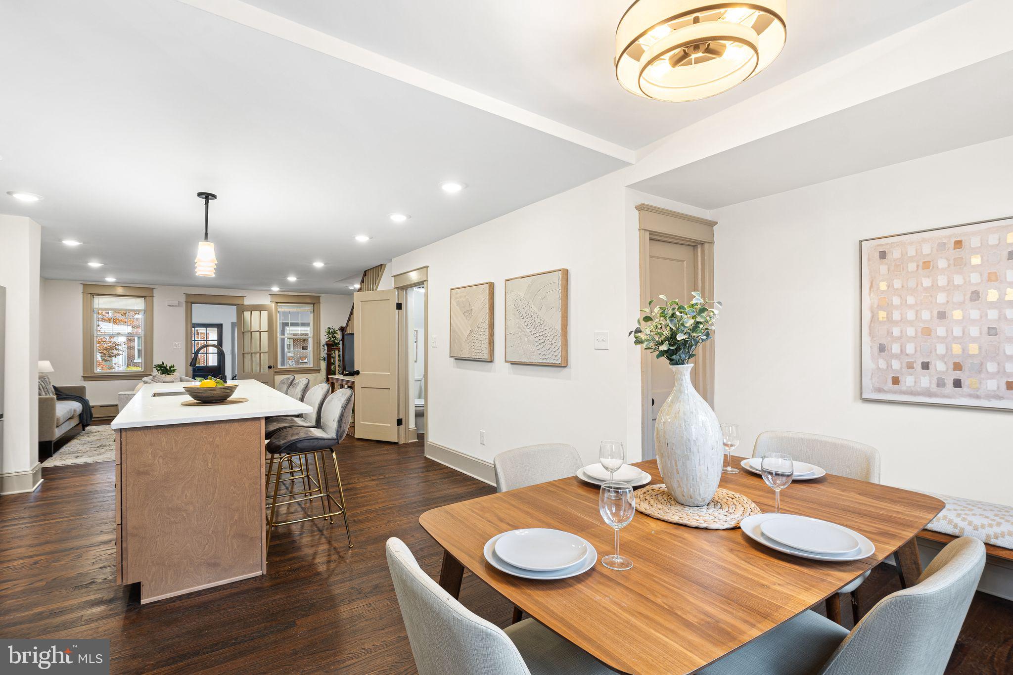 ROXBOROUGH - Residential