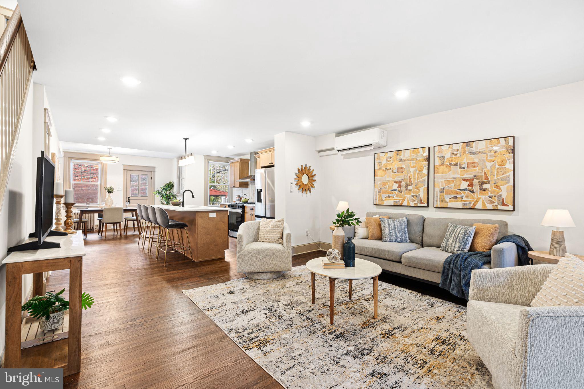 ROXBOROUGH - Residential