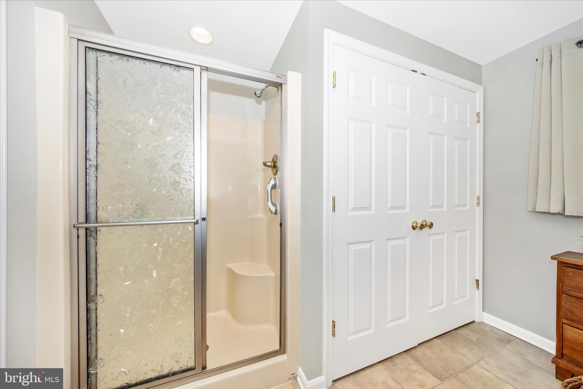 NEW DESIGN ACRES - Residential