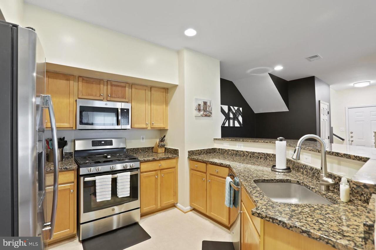 5142 BRITTNEY ELYSE CIRCLE UNIT M M