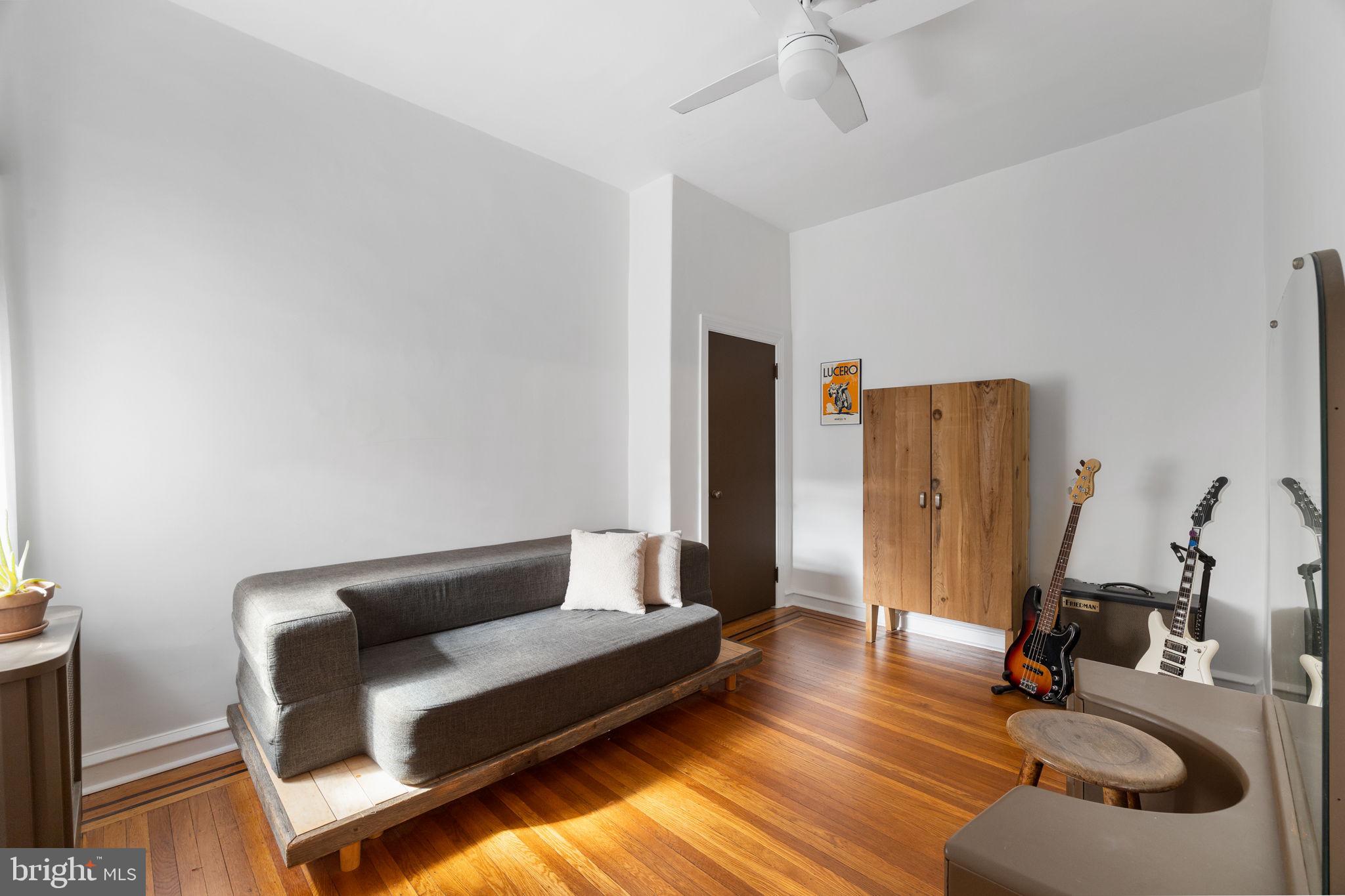 LOWER MOYAMENSING - Residential